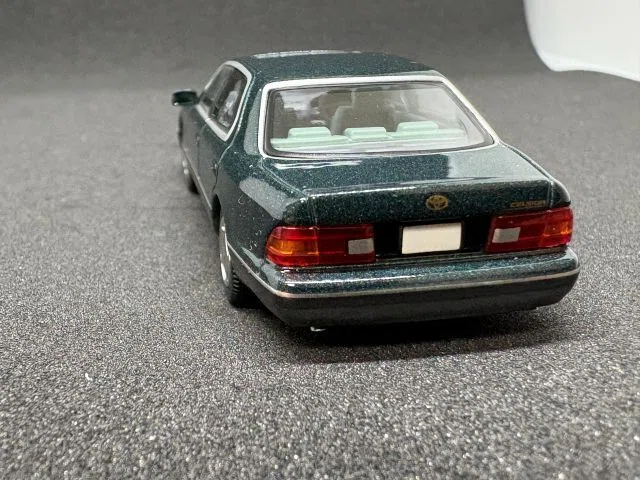 トミカリミテッドヴィンテージNEO LV-N356b トヨタ セルシオ C仕様 F