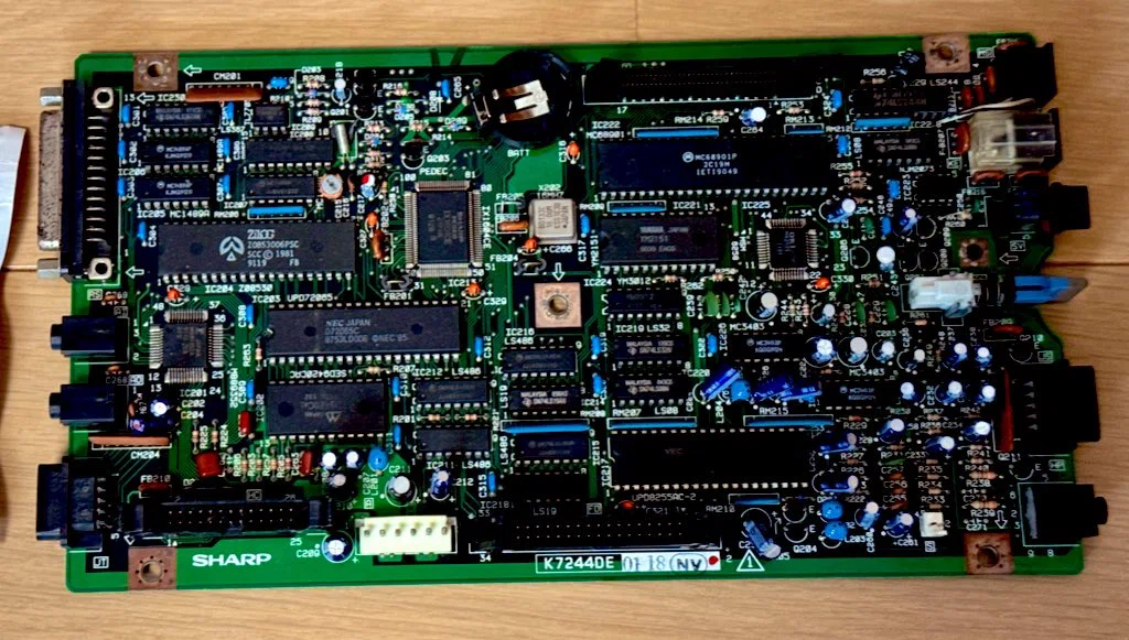 X68000 XVI 修理記録④ - 基板3枚のコンデンサ交換｜017