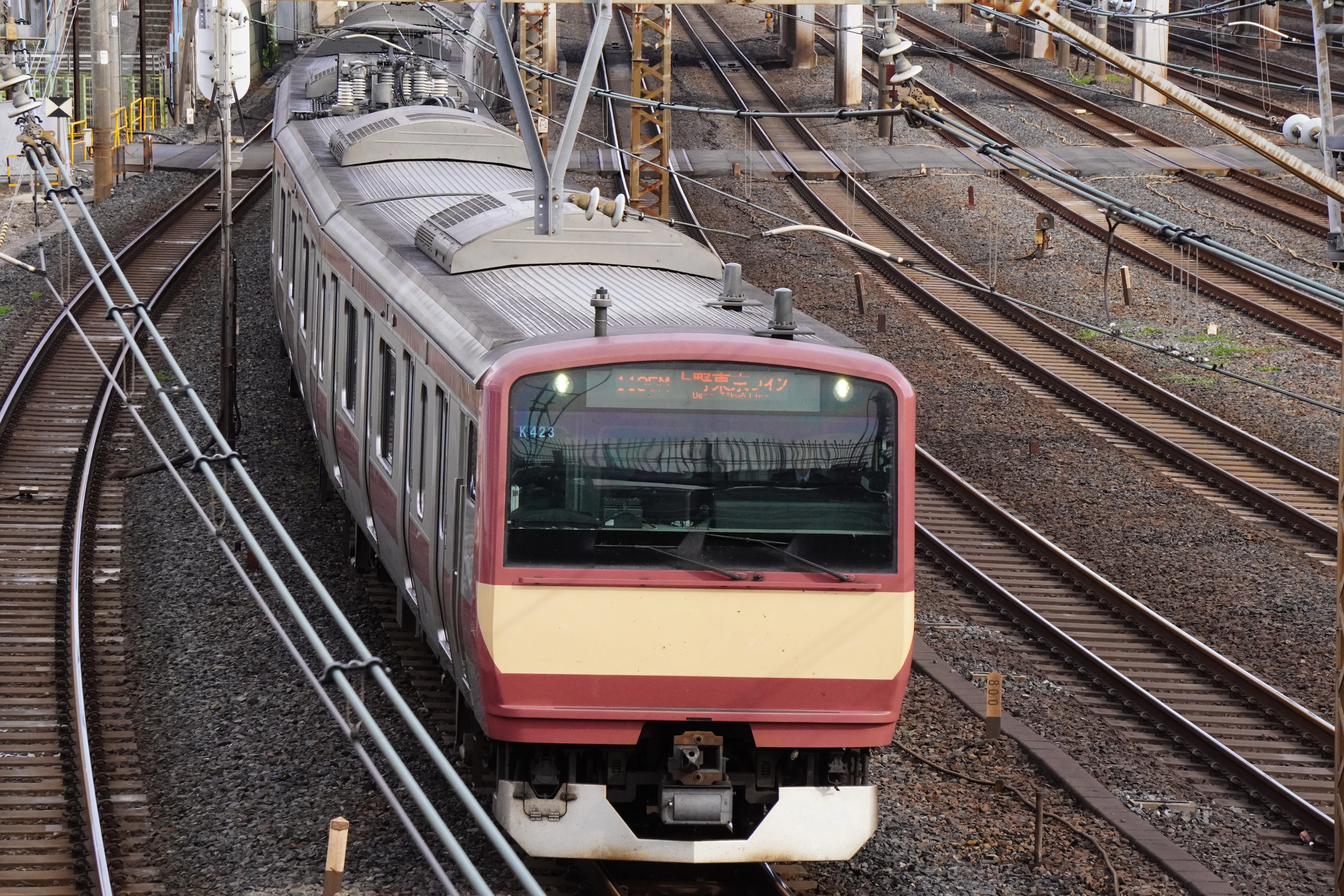 1本しかない電車とたくさん来る山手線《4/21》|ヂーゼル機関車《masashi》 1本しかない電車とたくさん来る山手線《4/21》|ヂーゼル機関車《masashi》