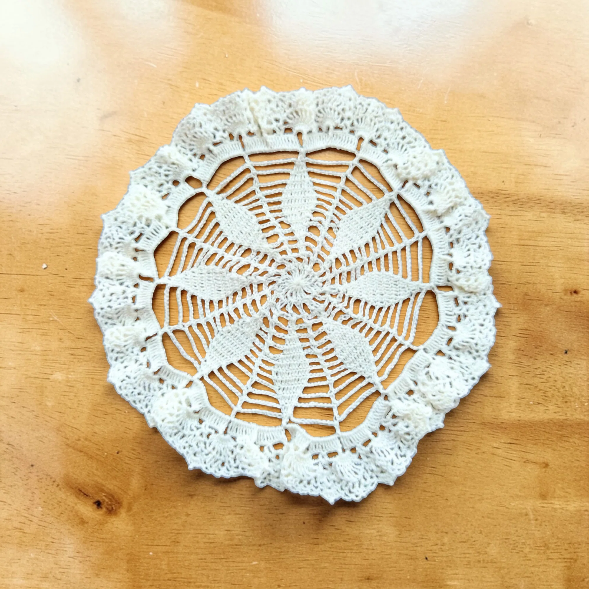 ハンドメイド ドイリー 田村 8㎝ doilyとドイリーを作って思うこと｜water tree crochet