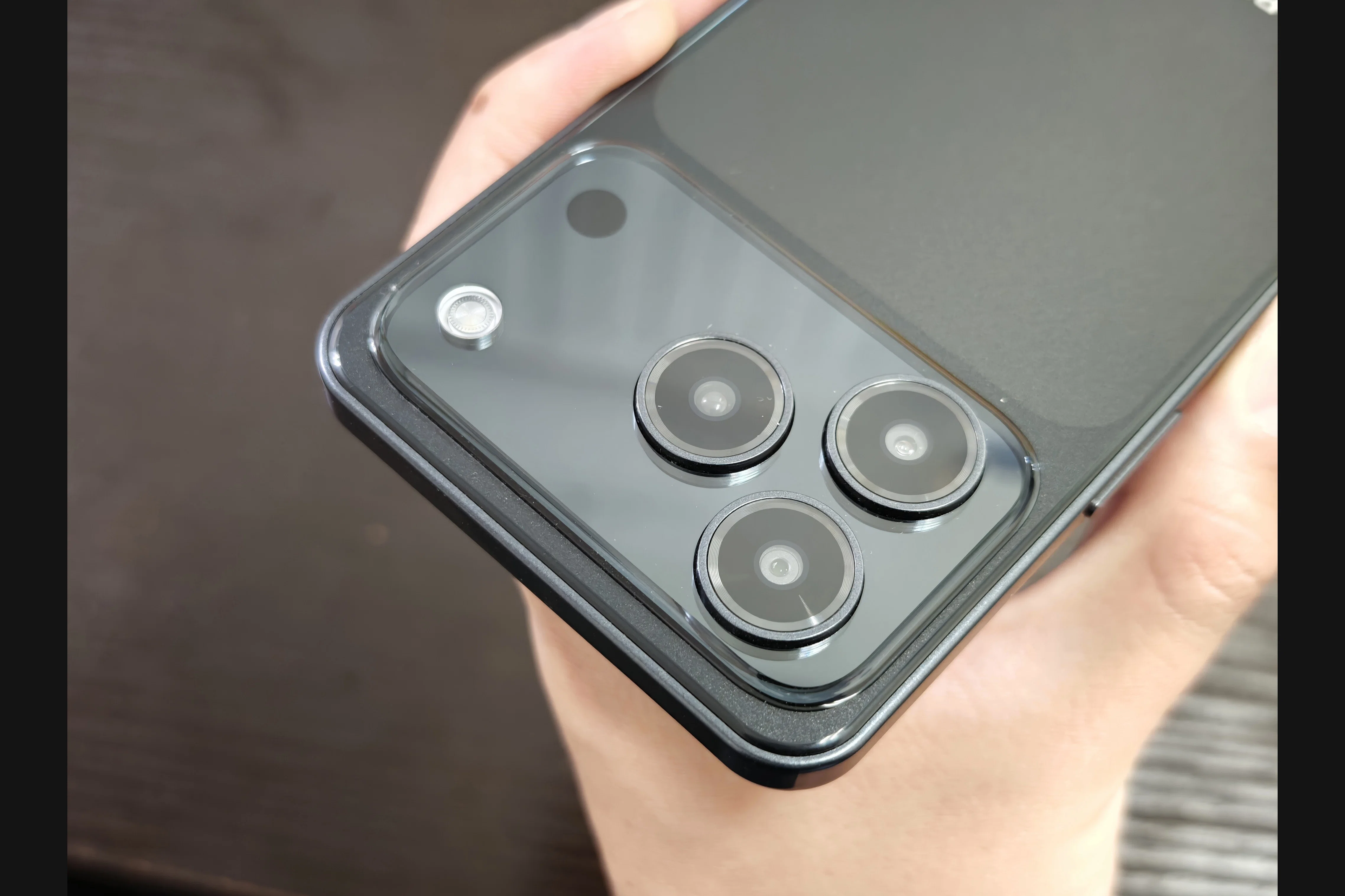 Blackview Wave7C レビュー】まるでりんごなデザイン。性能は褒められ