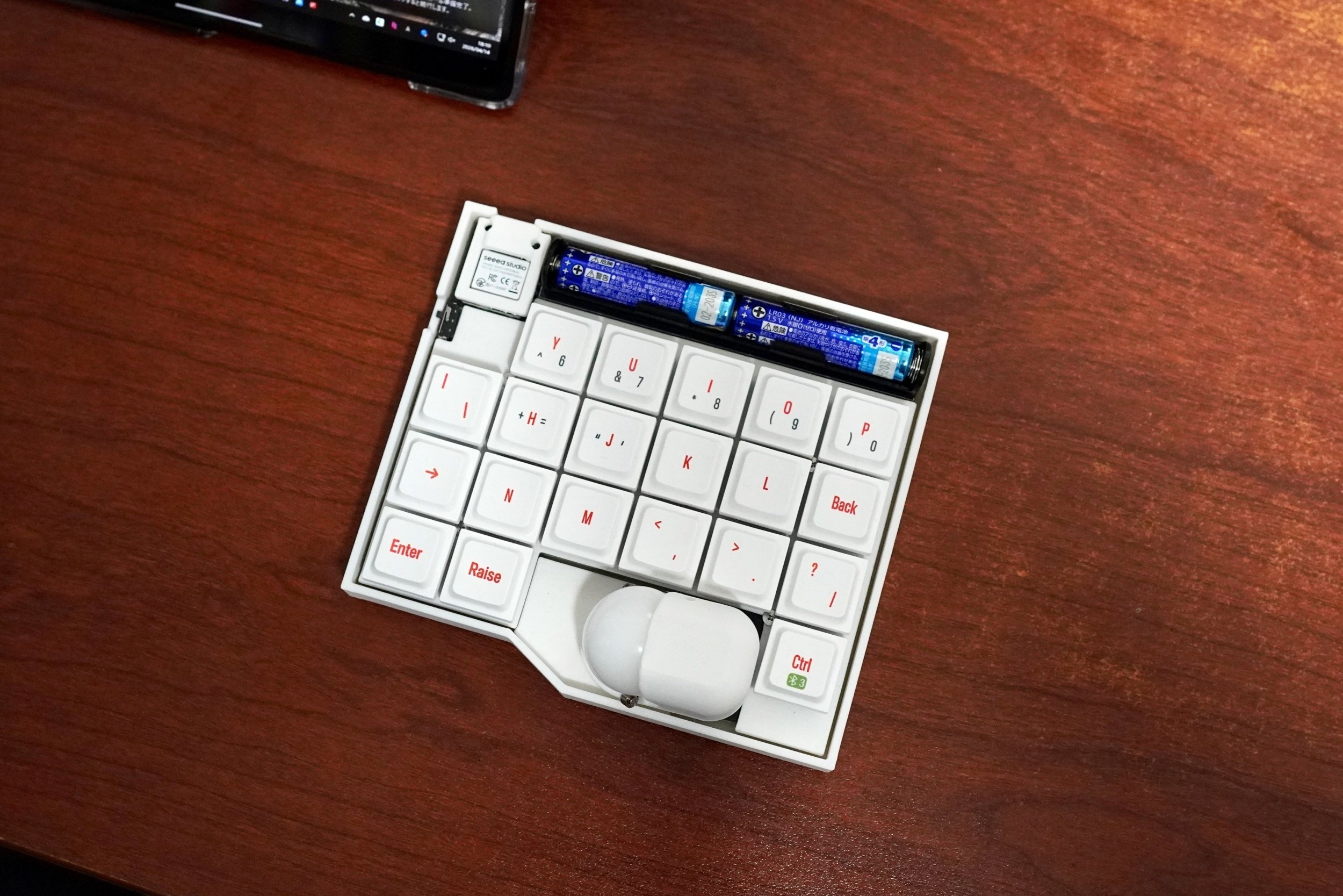 コメント用 コードを書かない。Vibe Coding×ChatGPTで、左右分割キーボードのZMKを