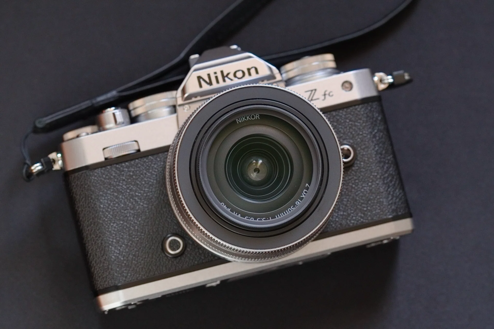 【桜子】ニコン　ZFC【付属品有】 君に読んでもらいたい、「Nikon Zfcドレスアップ大作戦」｜ナルコスカル
