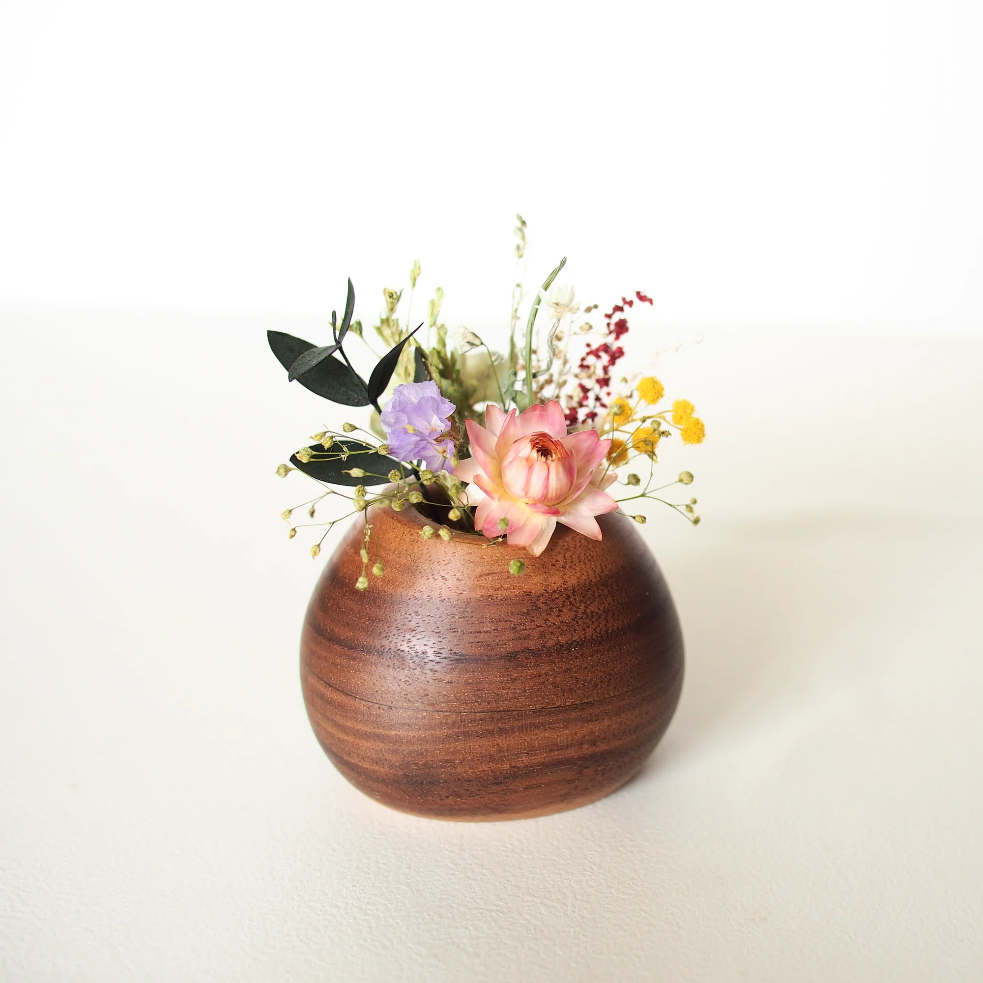 魔女の花かご～ドライフラワー×手彫りの木器｜MOE｜クラフト工房『森の
