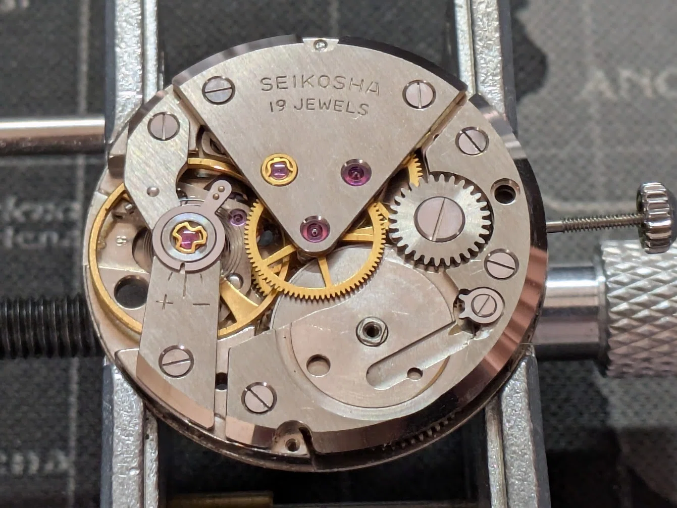 No.453 | Seiko | J15004E | 2回も部品待ちした時計｜とある猫好き