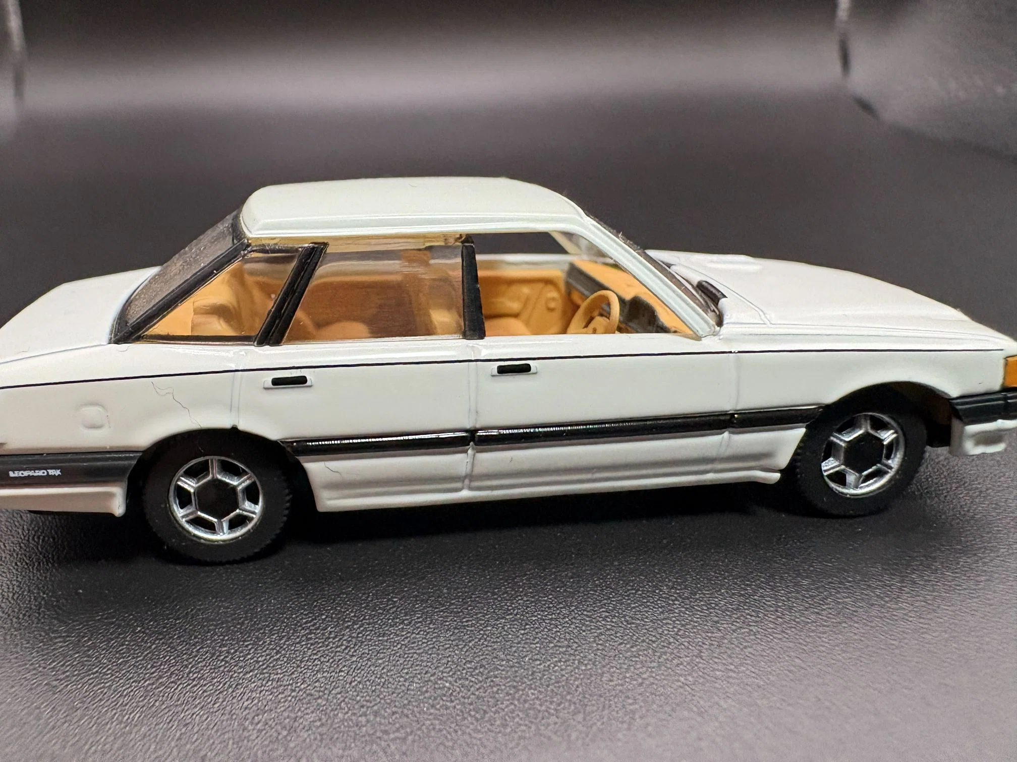 トミカリミテッドヴィンテージ NEO LV-N03a 日産レパードTR-X（白）｜のり