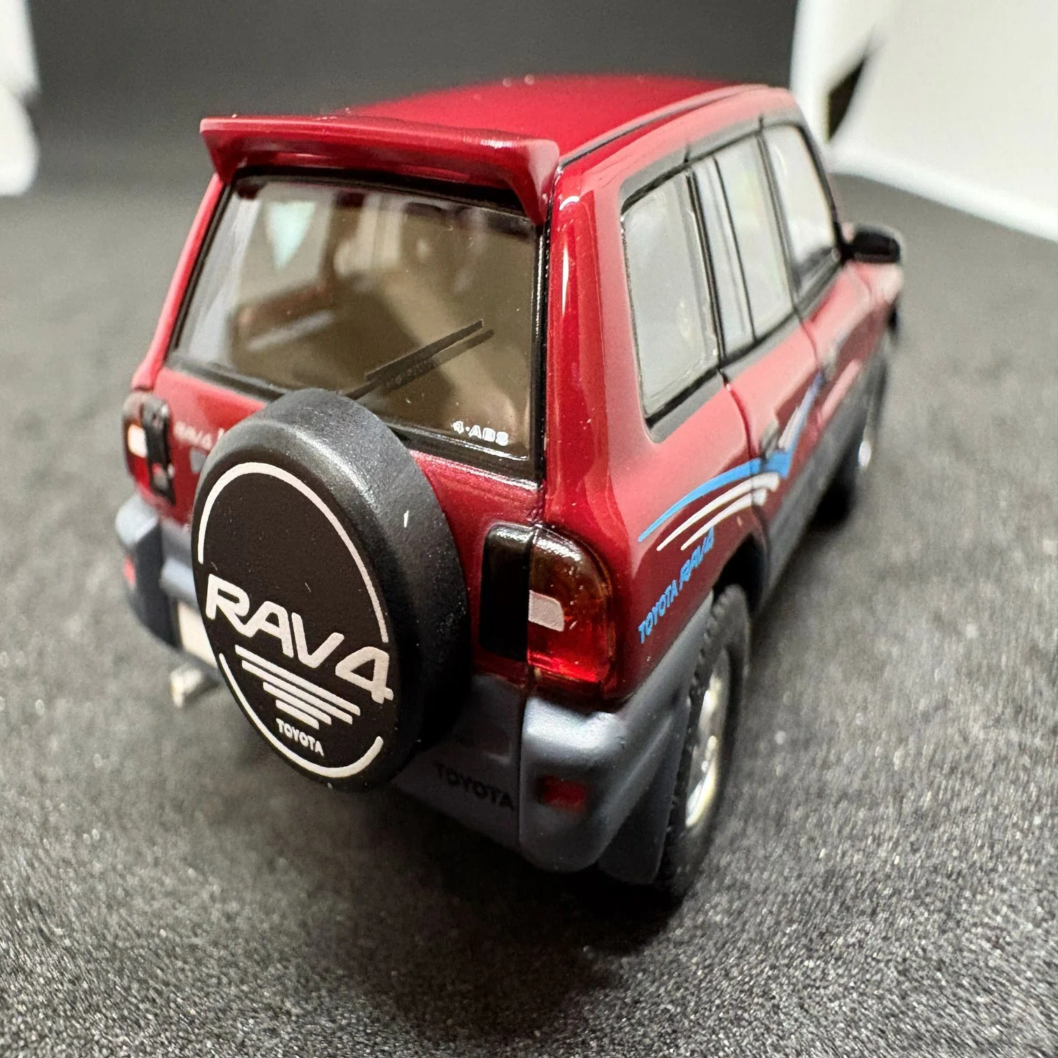 トミカリミテッドヴィンテージ NEO LV-N354a トヨタ RAV4L V（ワイン 