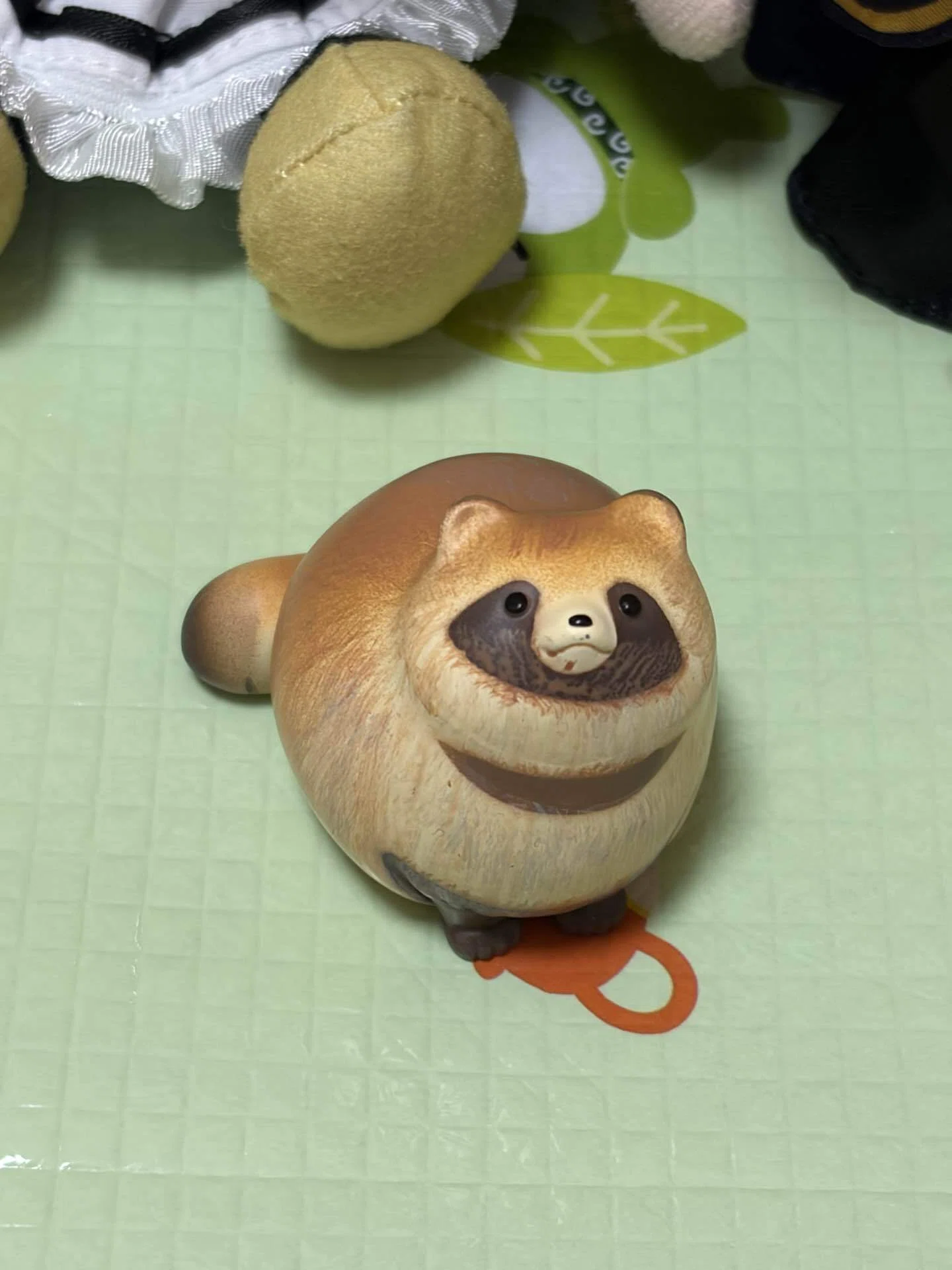 たぬき商品です 見上げるたぬきちゃんが可愛すぎる｜わらび餅ハル=レヴァーテのNote