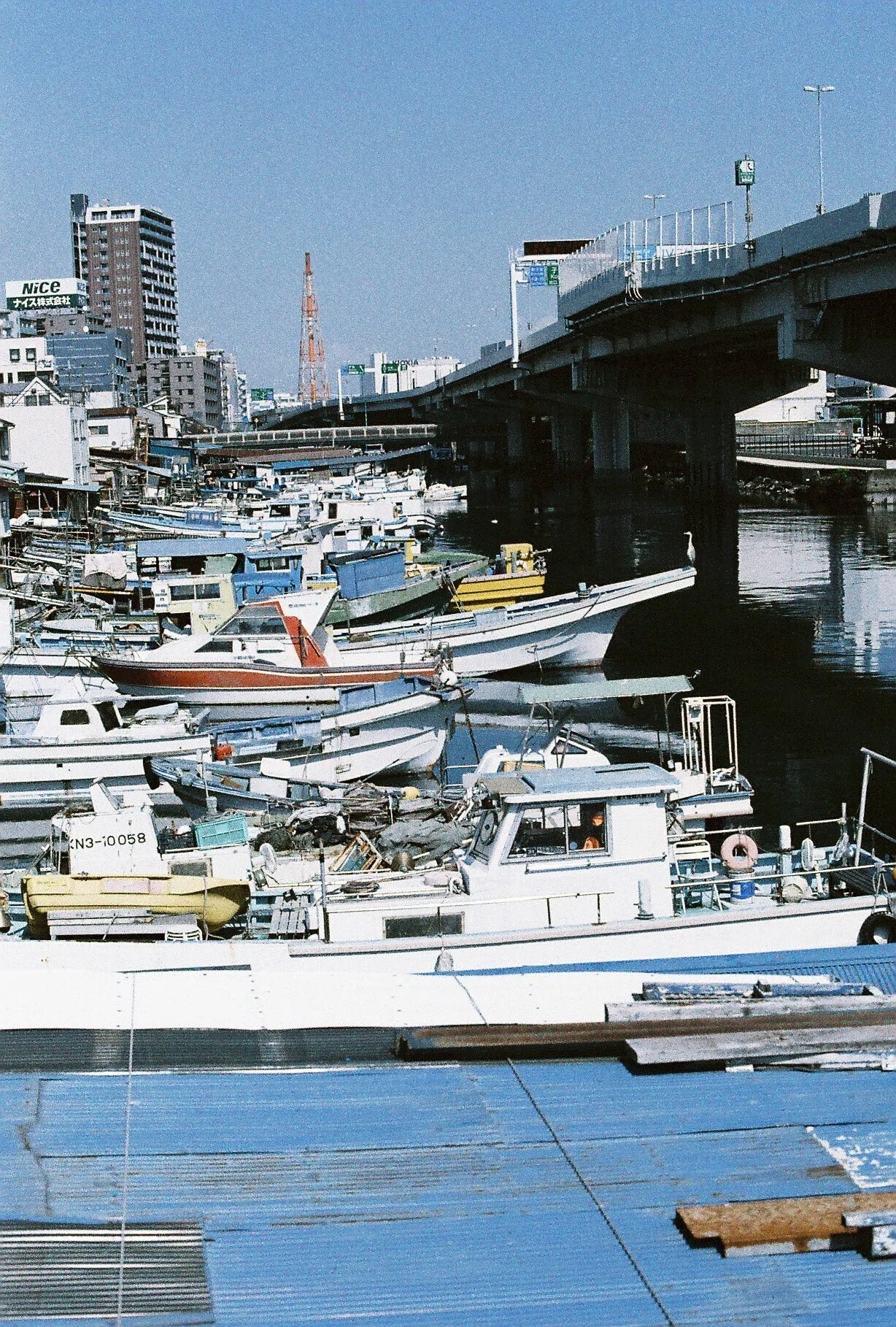 珍フィルムスナップ：LomoChrome Color '92（神奈川・小田原
