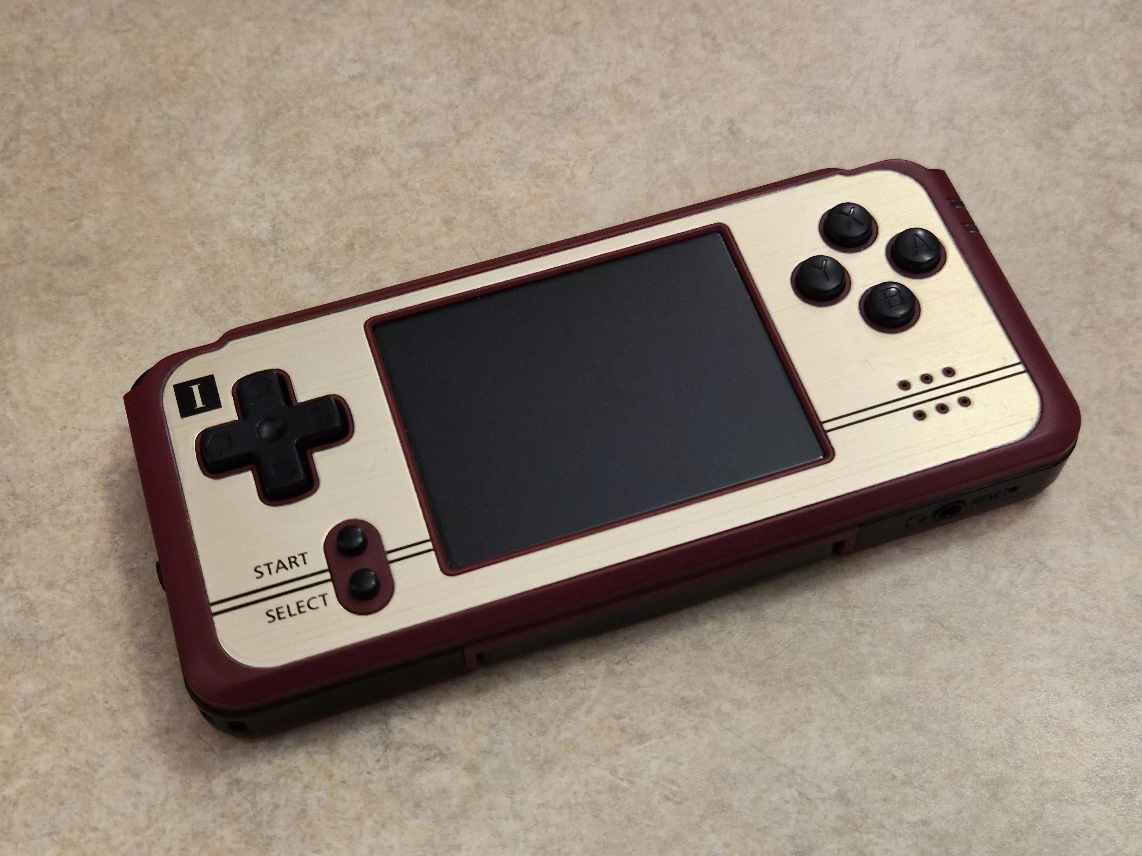 Revo K101 Plus ゲームボーイアドバンス 互換機 ゲーム機 Anbernic