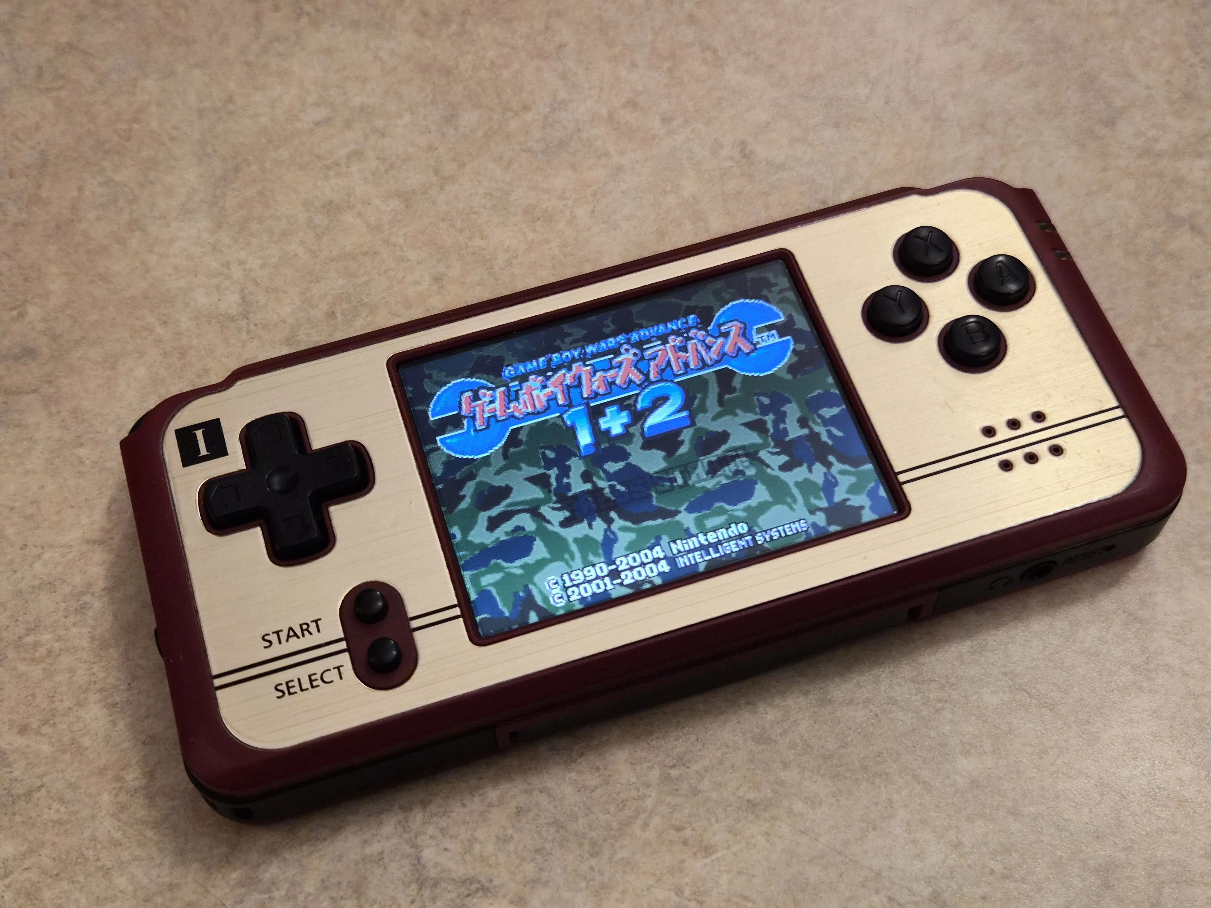 互換機「K101 PLUS」でゲームボーイアドバンスを遊ぶ(画面が明るいは