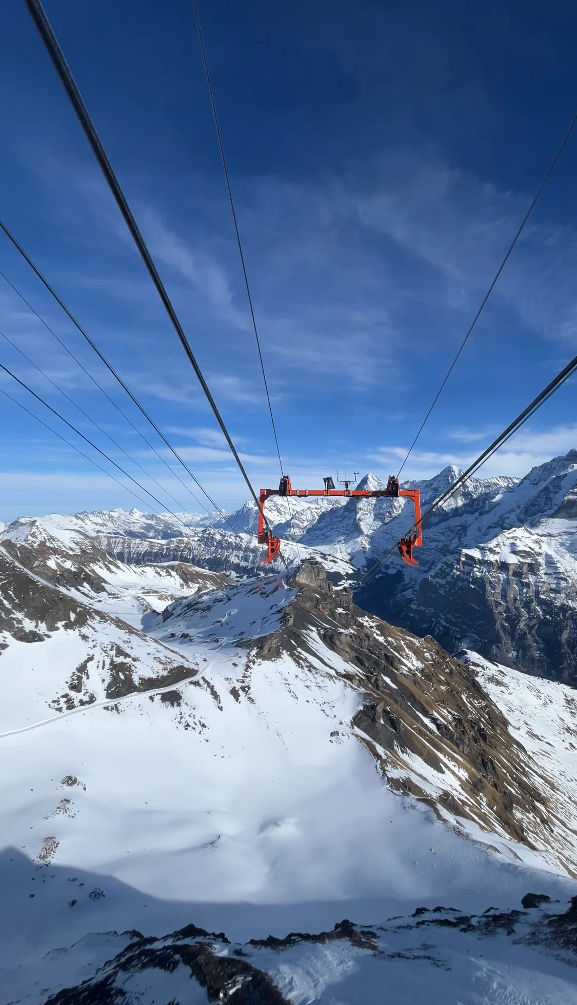 TWICE＆007ロケ地！360度パノラマ絶景：日本人が知らんスイスの山