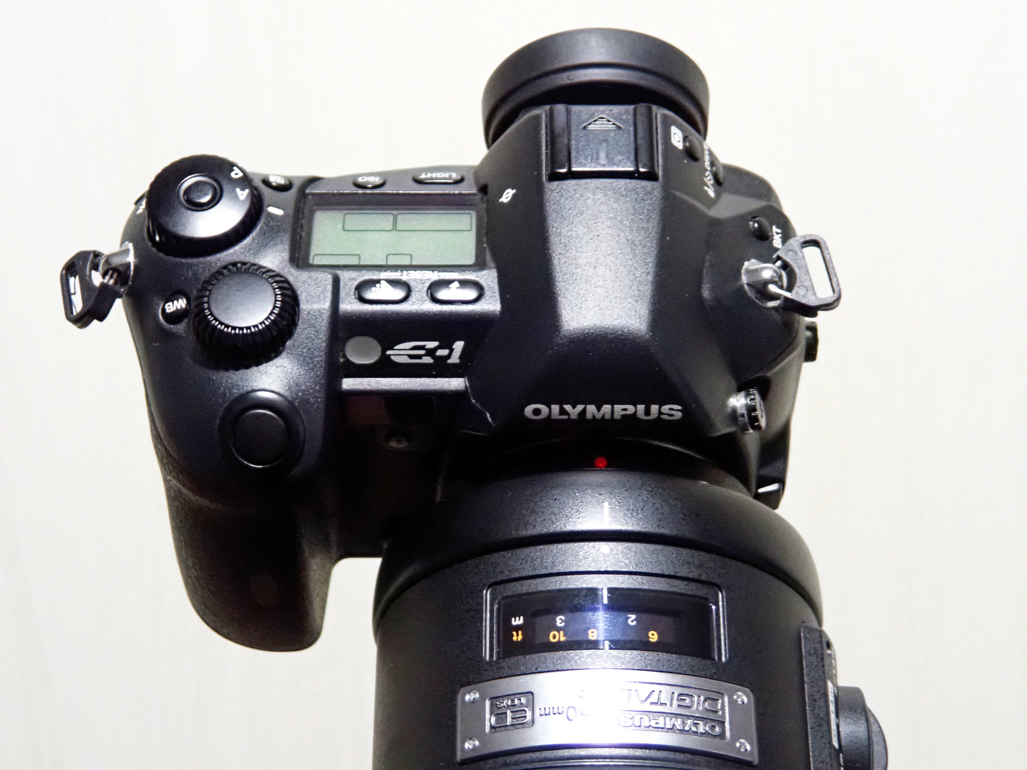 OLYMPUS/オリンパス　E-1 デジタル一眼レフカメラ　※レンズはなし OlympusDigitalの原点 Olympus E-1 - 雑食カメラマンの雑感記