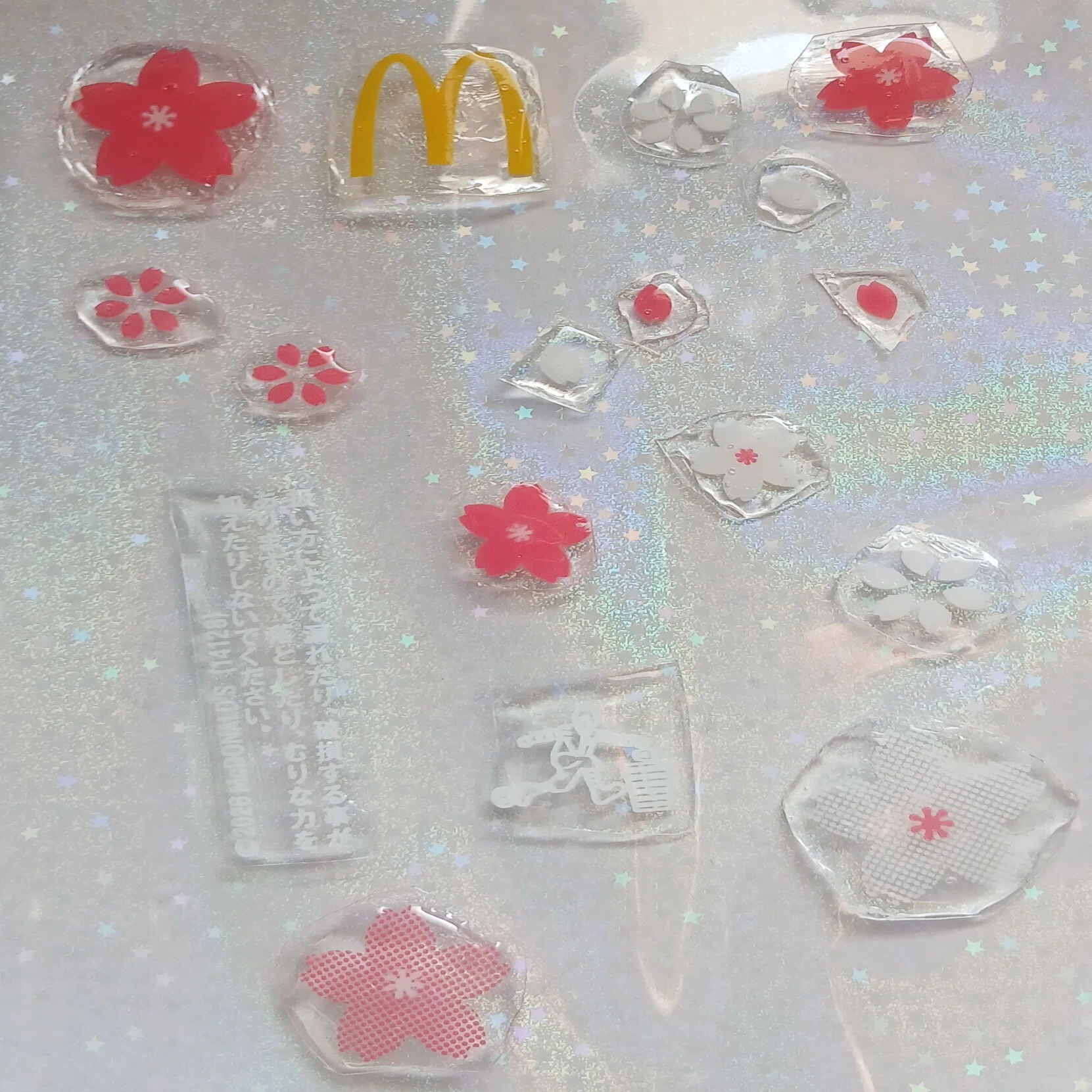 マックフィズ®とちおとめ白桃のカップ使用でぷっくり風シール作り 