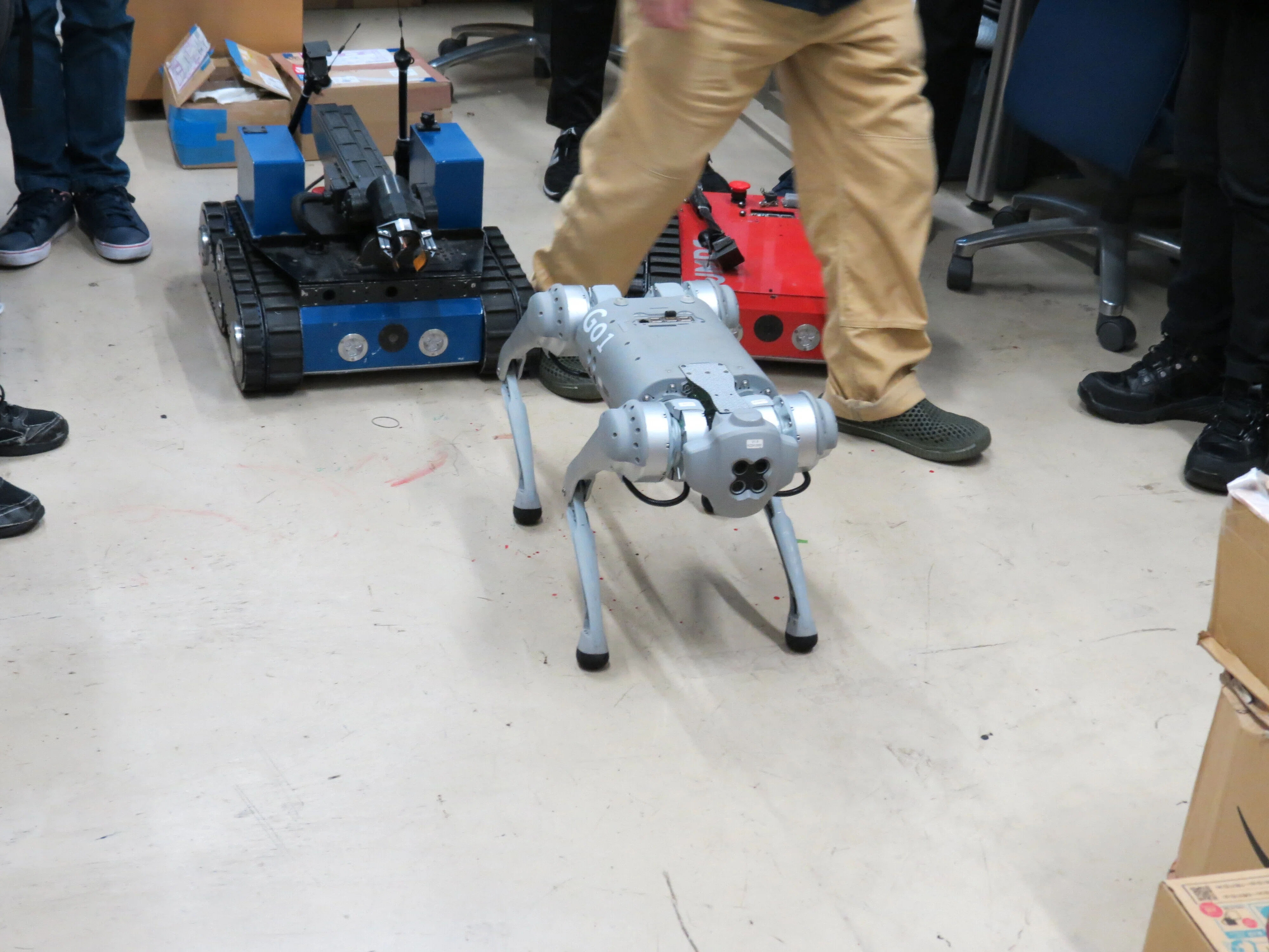 焼け跡のコインが教える、命を救うロボット作りの“泥臭い”リアル