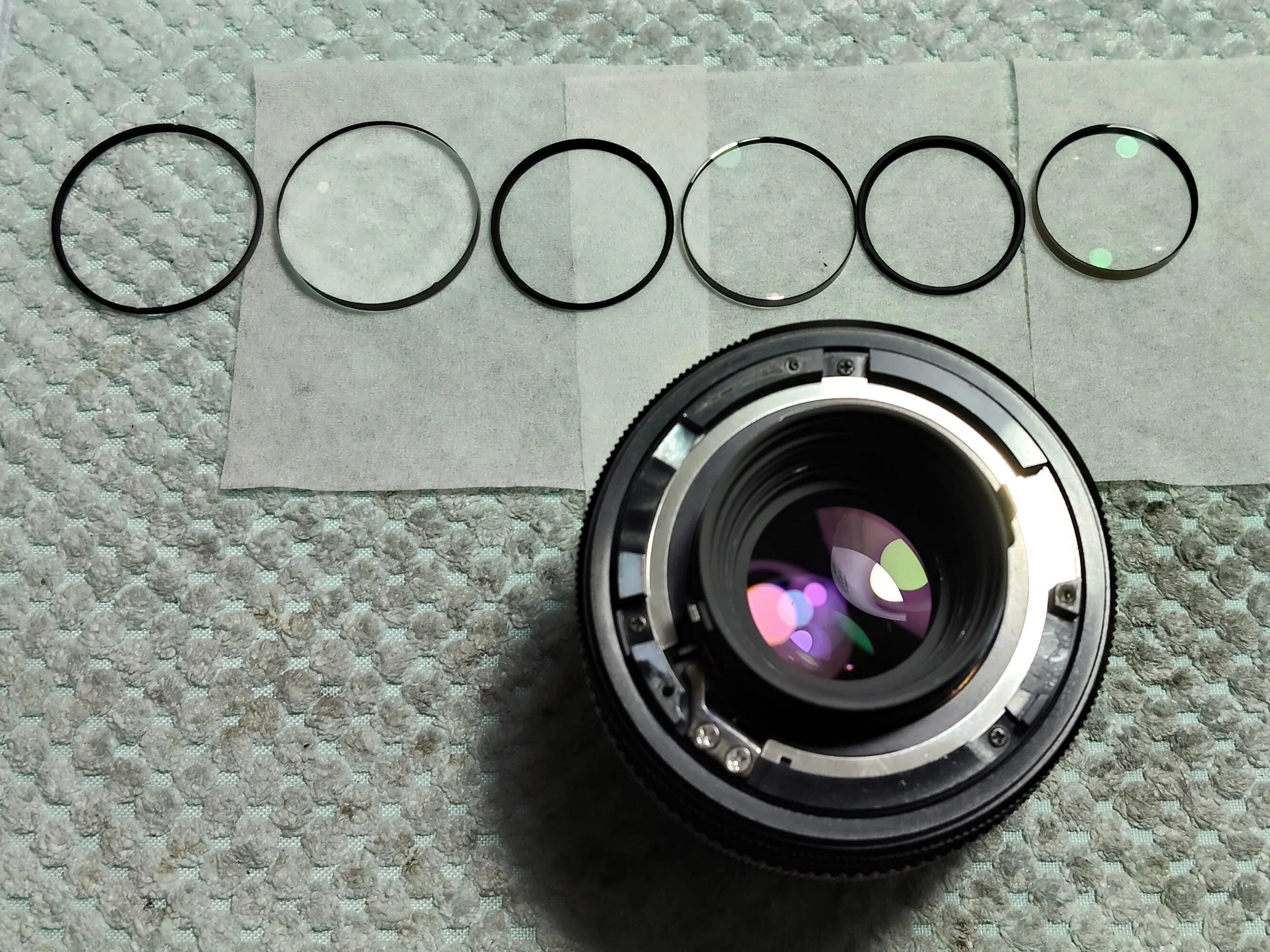 Olympus OM-SYSTEM 90mm F/2 Macroの分解｜フィルムカメラ修理のアクア