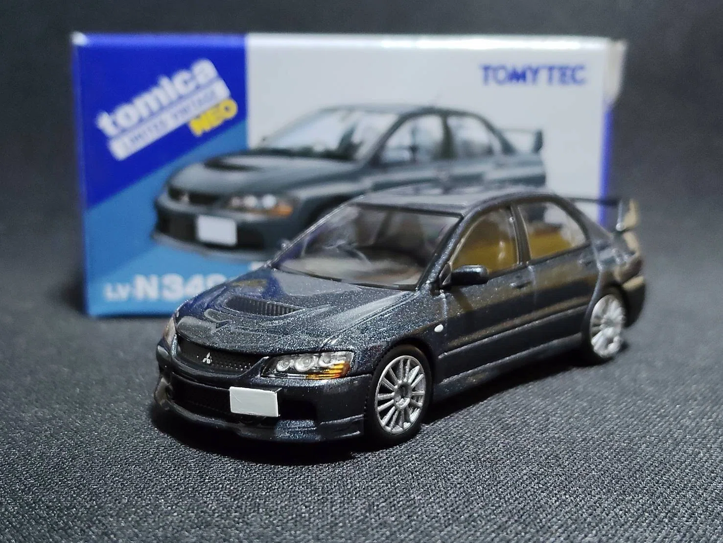 tomica LIMITED VINTAGE NEO 1/64 MITSUBISHI LANCER GSR EVOLUTION Ⅸ