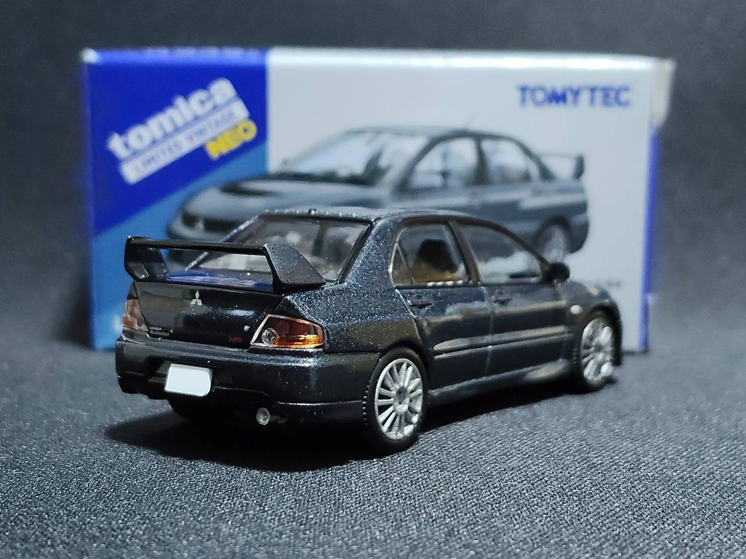 tomica LIMITED VINTAGE NEO 1/64 MITSUBISHI LANCER GSR EVOLUTION Ⅸ