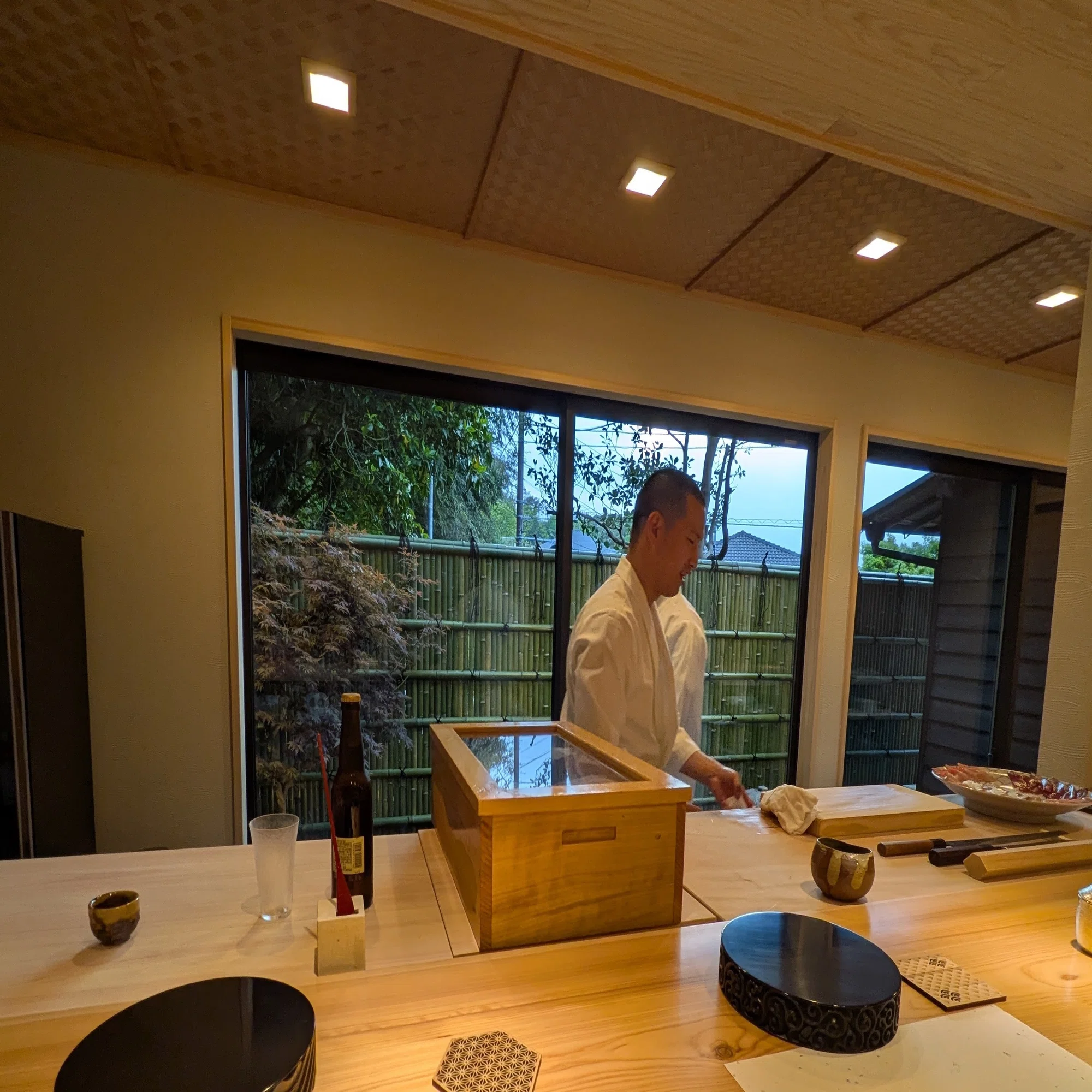 近く 寿司 屋