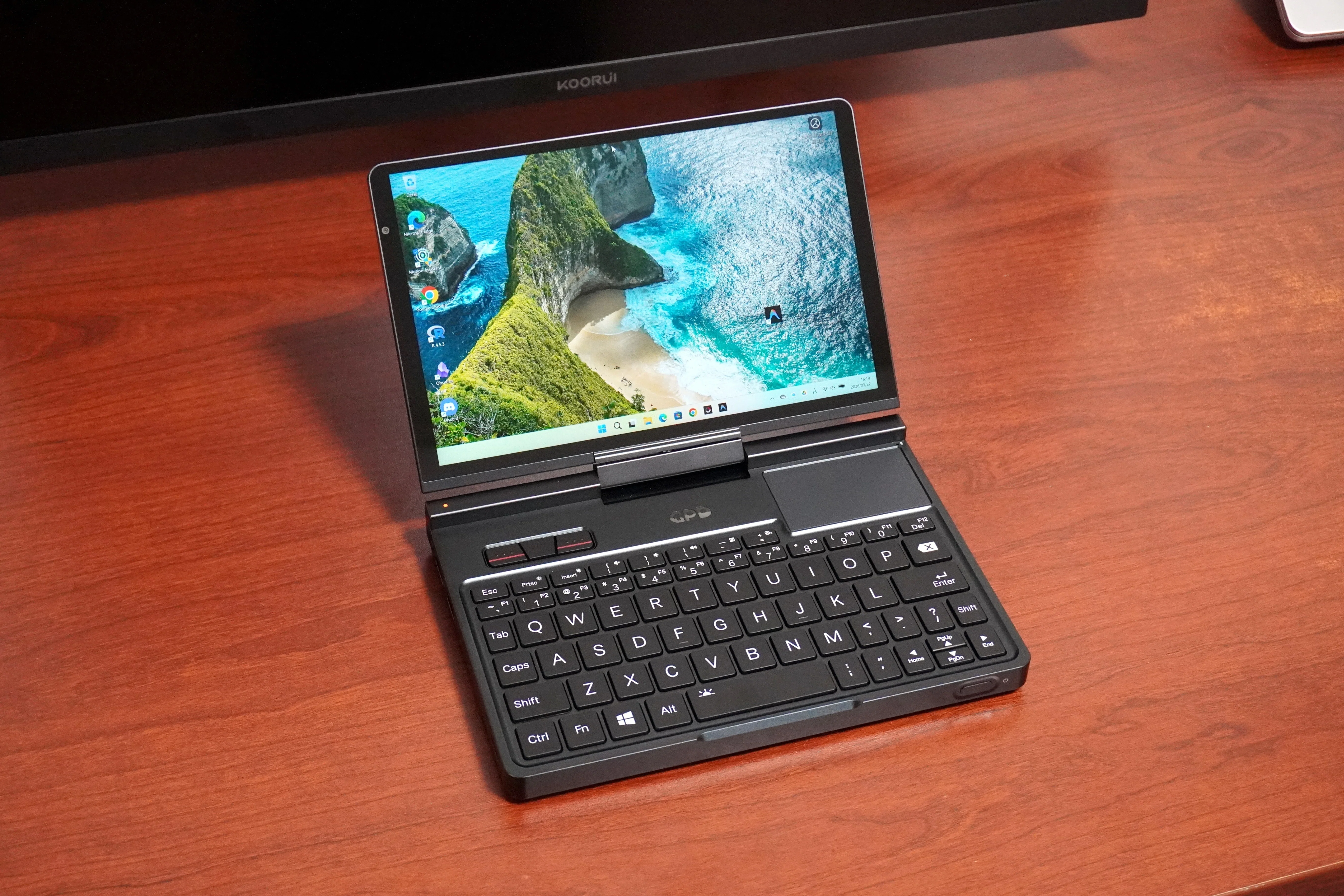 GPD Pocket 4で作るボディバッグに収まるPC作業環境（レビュー）｜やほお