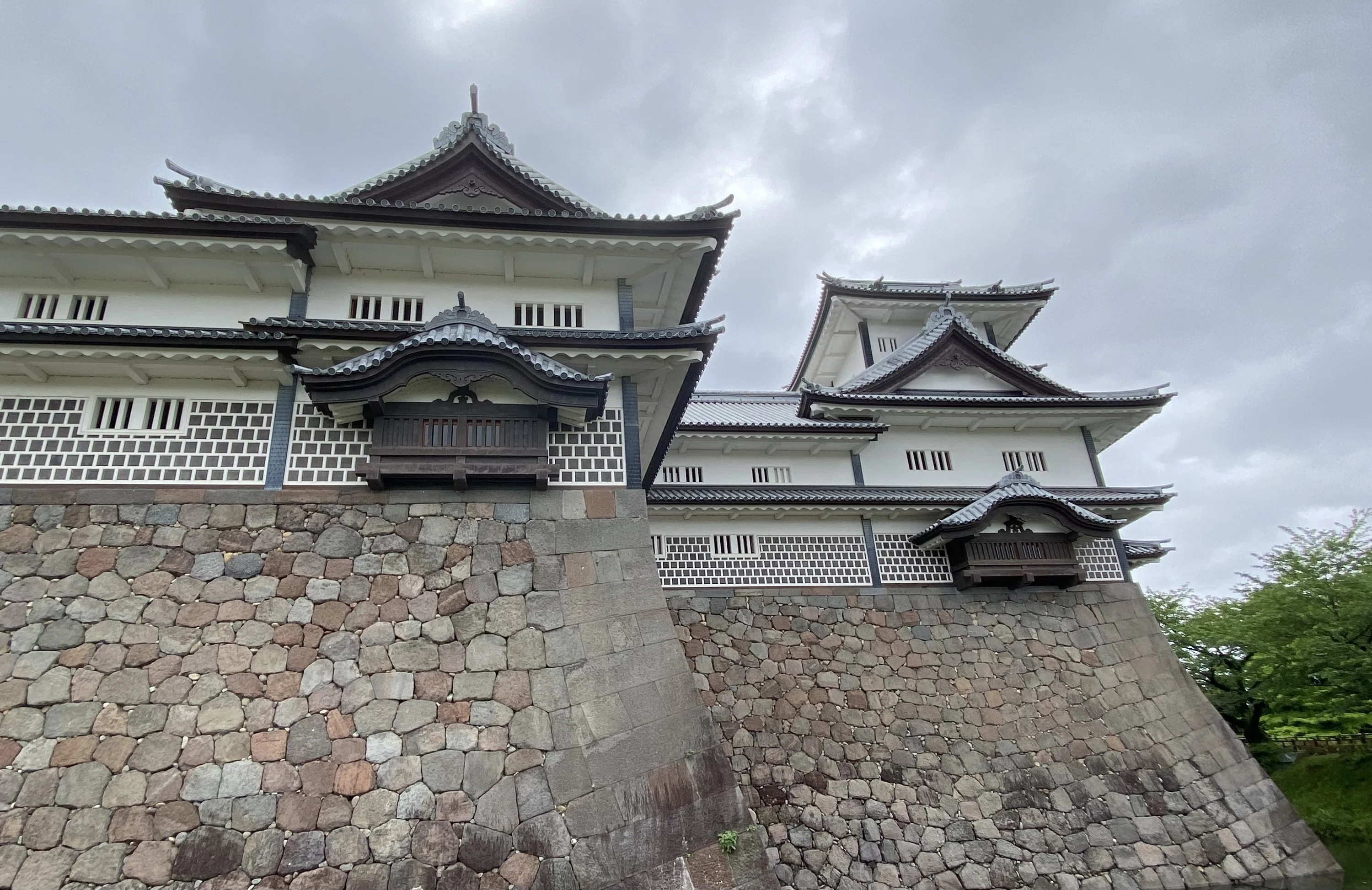 美麗さ日本一(自称)の金沢城【100名城の旅、3城目】｜前田利家