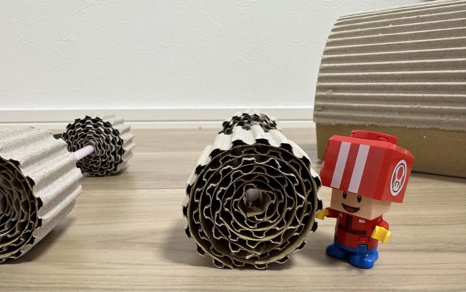 Crafting with 'Single-Sided Cardboard' for Almost 0 Yen｜ポン