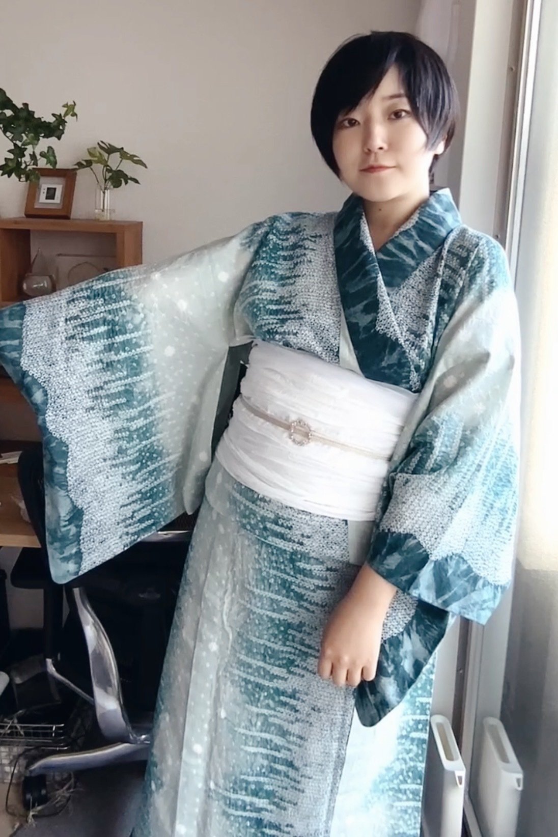 着物・浴衣 Akakiko 今年初の浴衣！大人カラフルな蝶と花 | AHN MIKA オフィシャルブログ