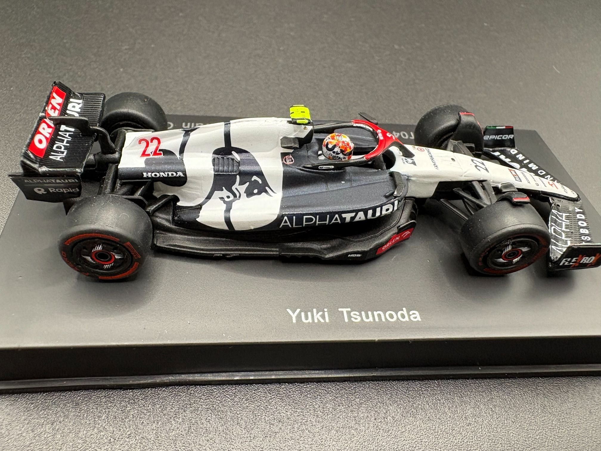 プリンちゃん1/18 アルファタウリ AT04 イギリスGP 角田裕毅 スパーク 1/64 アルファタウリ AT04 #22 角田 裕毅 バーレーン