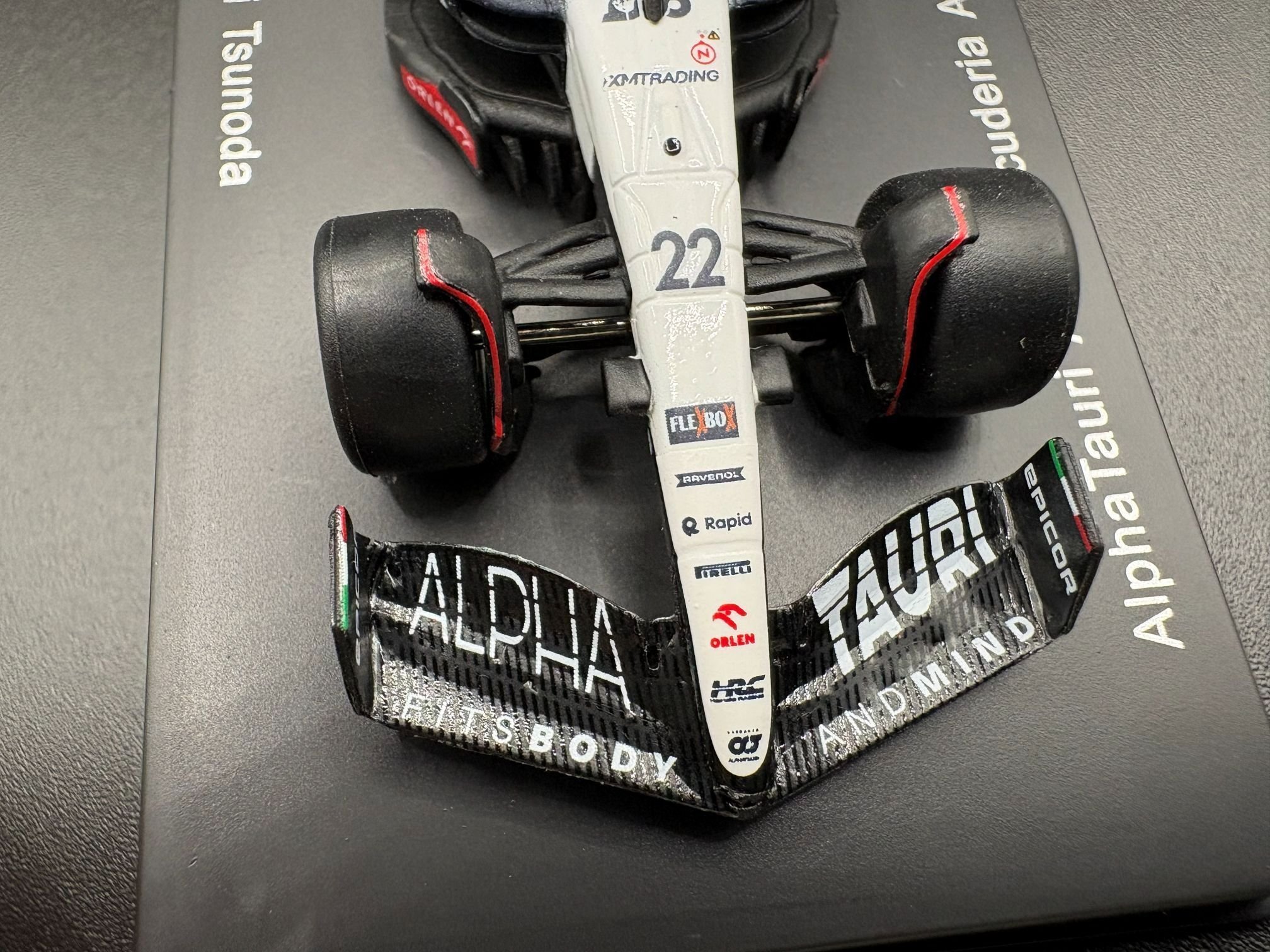 プリンちゃん1/18 アルファタウリ AT04 イギリスGP 角田裕毅 スパーク 1/18 アルファタウリ AT04 スクーデリア F1 バーレーンGP #22