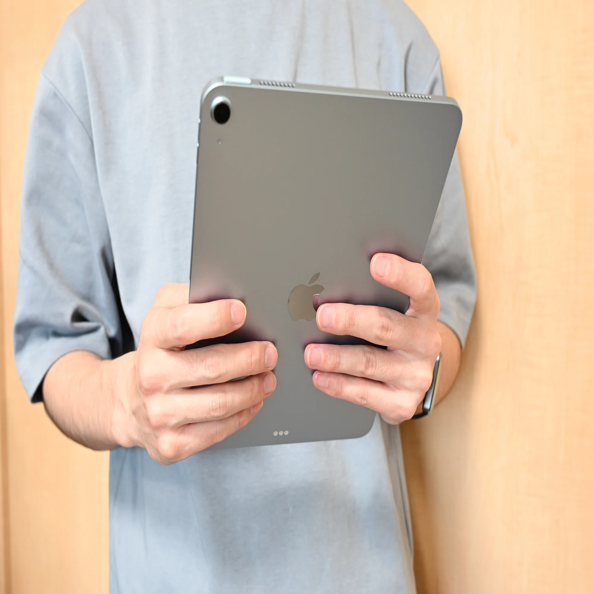 在宅フリーランスの新しい仕事（創作）道具に「iPad Air M4」を選んだ