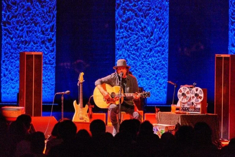 Eddie Vedder's First Solo Japan Tour Report: A Meaningful Journey