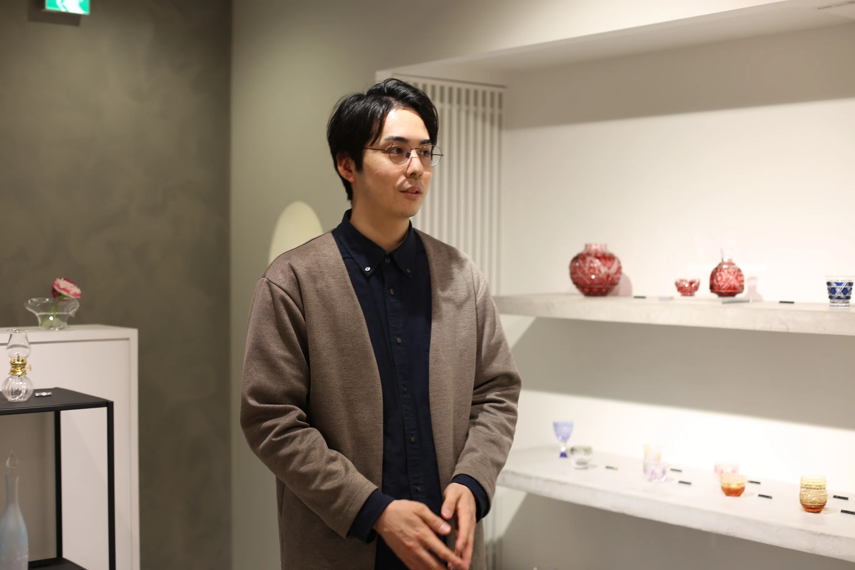 少年の頃に見つめた水底を、大人になったいま描き出す。作家・高橋尚吾