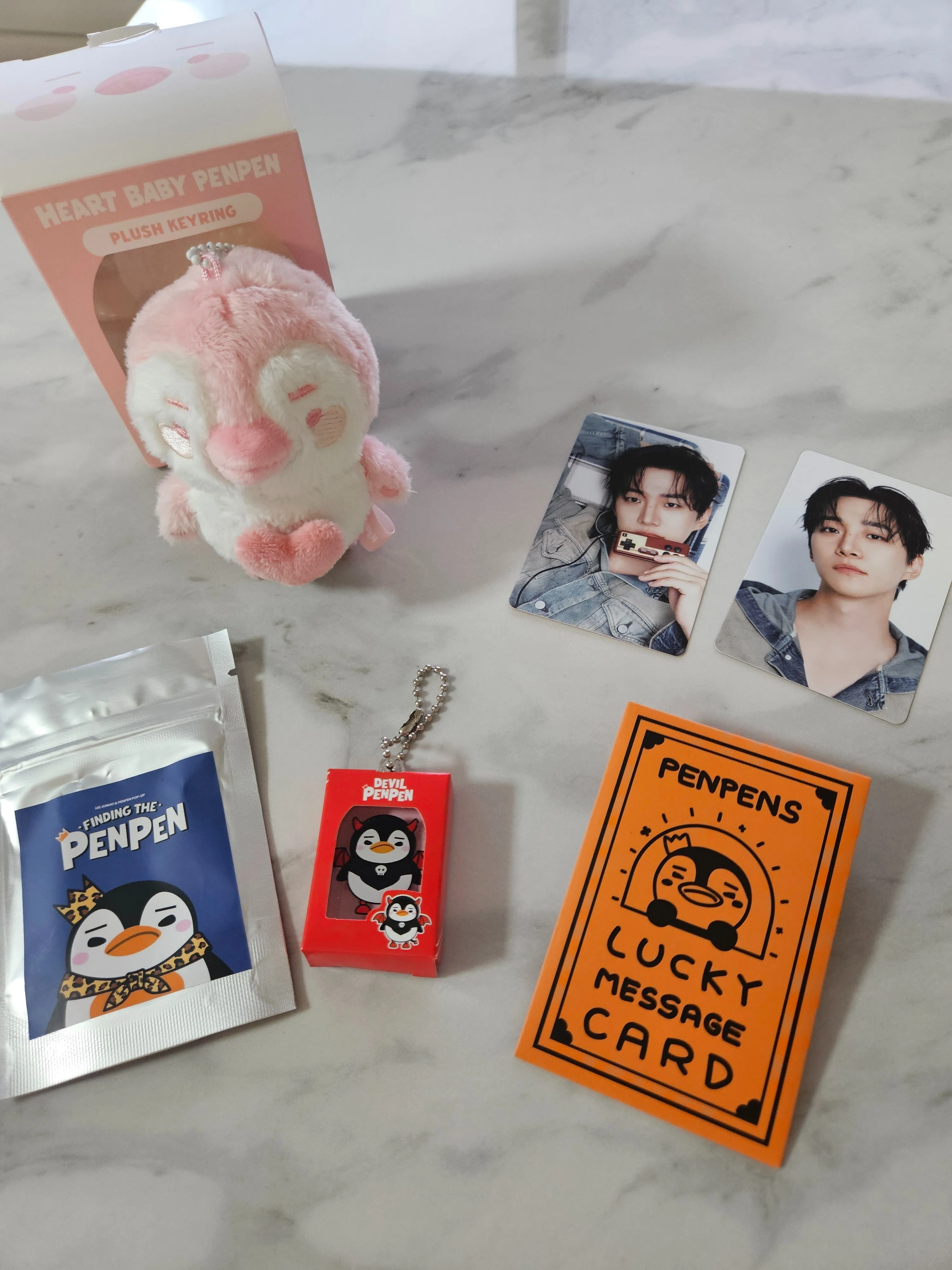 ピンクペンペンも無事到着🐧🩷️｜チャミ🐰韓ドラ好き💛JUNHOペン🐧