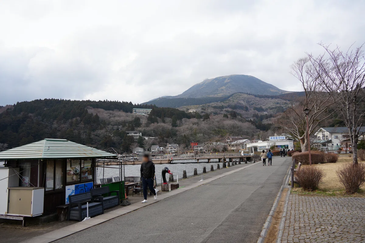 芦ノ湖畔