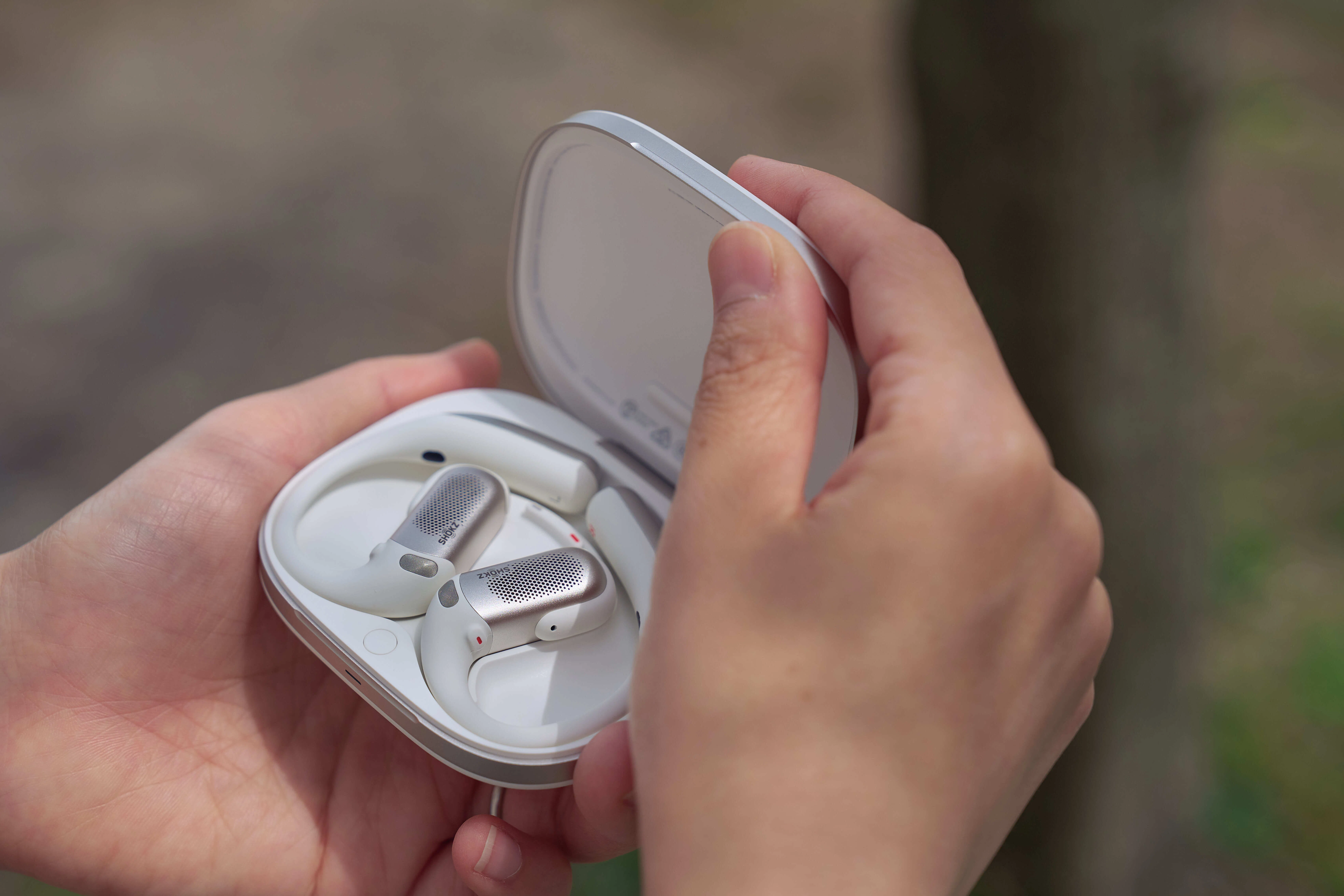 Shokz OpenFit Pro レビュー | 開放型イヤホンに「ちょっとだけ静かに