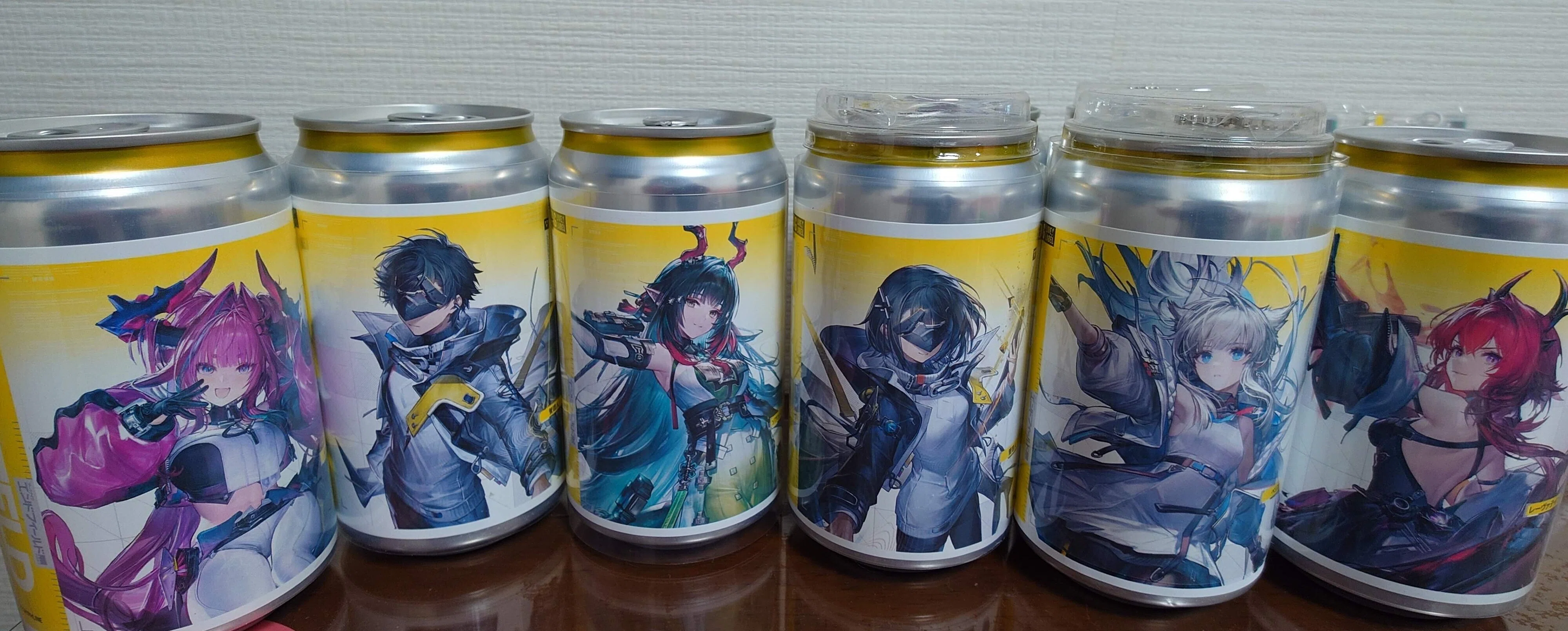 エンドフィールドラベル缶 9個セット　アクキー エンドフィールドラベル缶】うわぁ、自販機ってこんなに千円飲むんだぁ