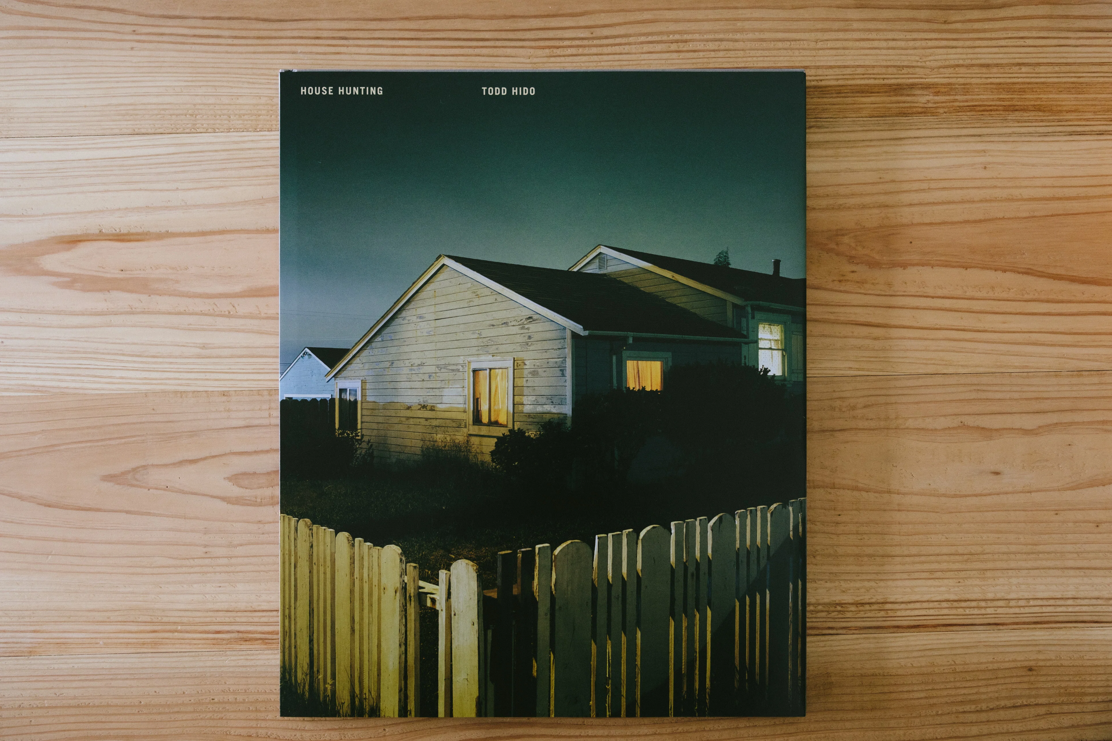 写真集を読む|Todd Hido / House Hunting|KAZIKR 写真集を読む|Todd Hido / House Hunting|KAZIKR