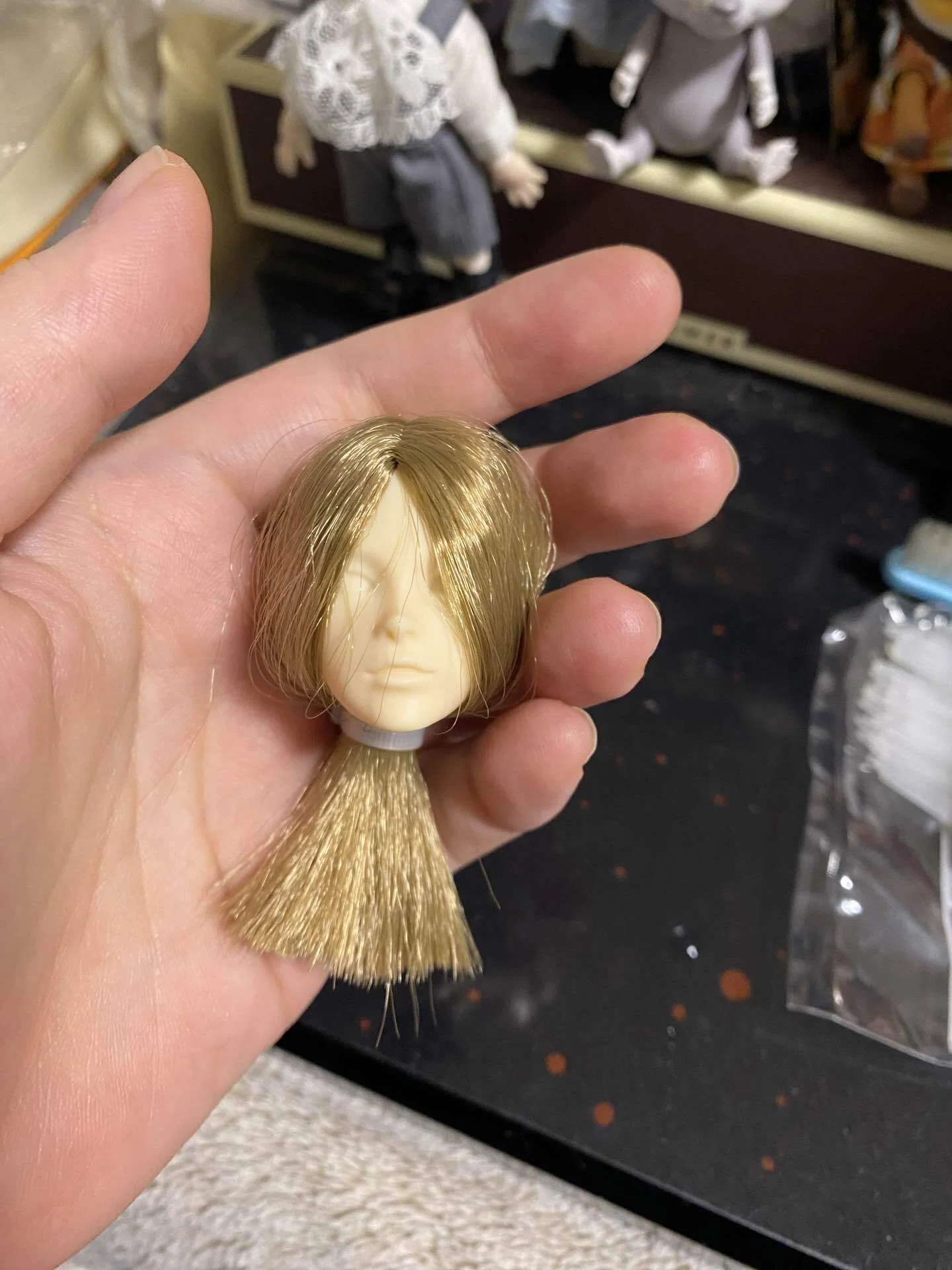 六分の一男子図鑑エイトの植毛ブランクヘッドをヘアセットした話