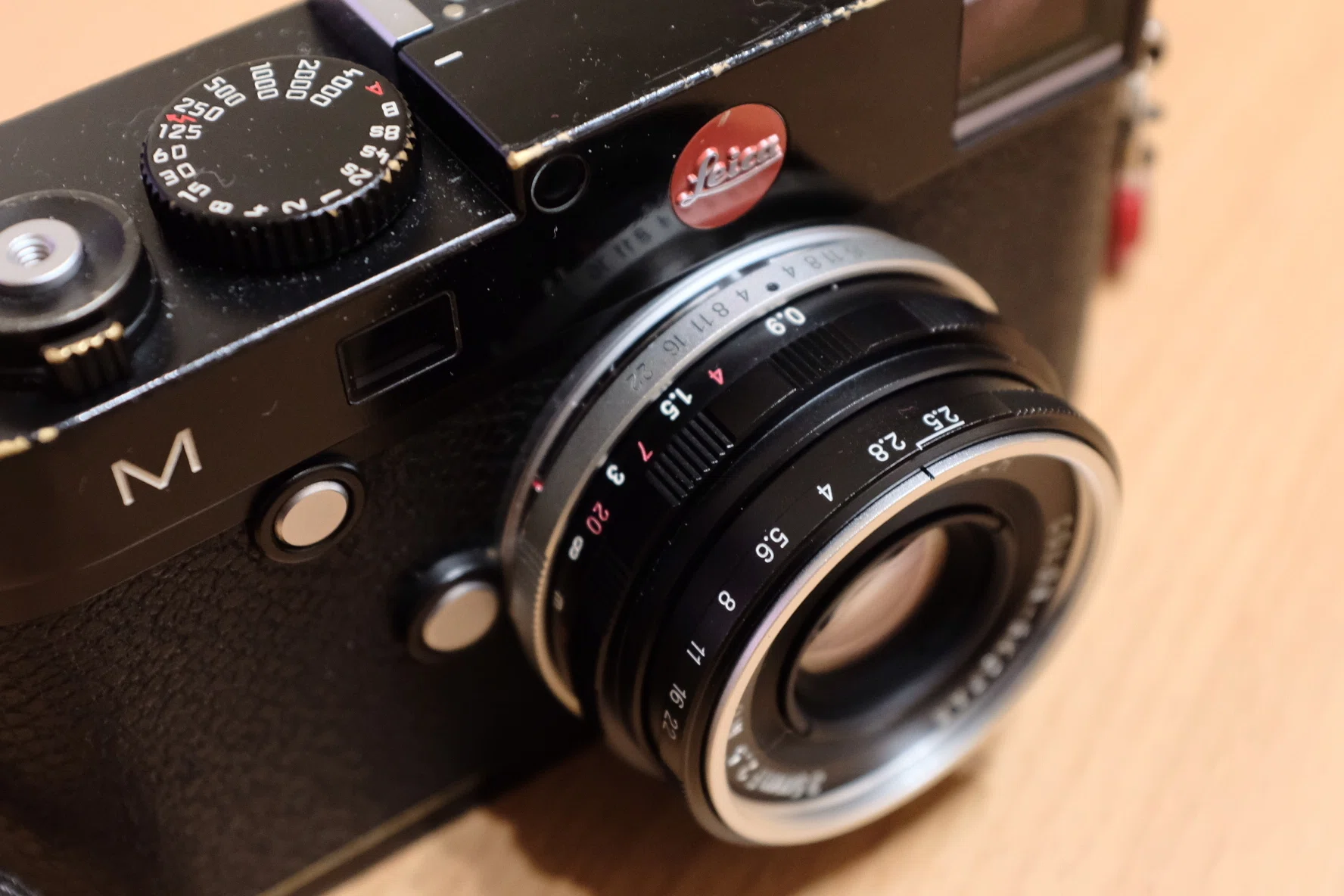 安くていまだに評価の高いVoigtlander COLOR-SKOPAR 35mm f2.5。｜xaymaca