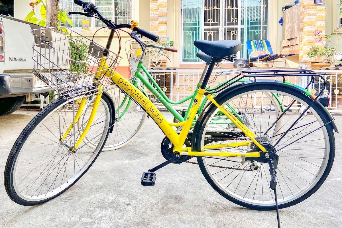 黄色自転車 チェンマイでまさかの故郷「宮城県」の自転車を見つけた｜ペイズリー
