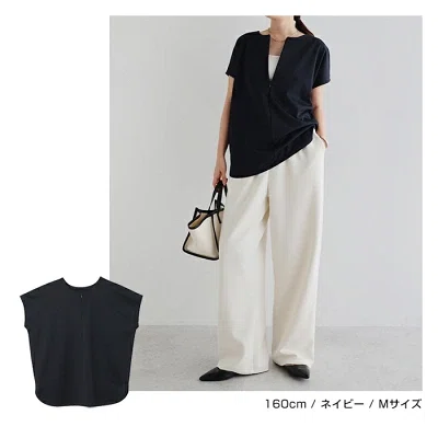 Tシャツ感覚で着られるポンチ素材の2wayトップス。春夏の普段着や二の腕カバーに使いやすい半袖トップス