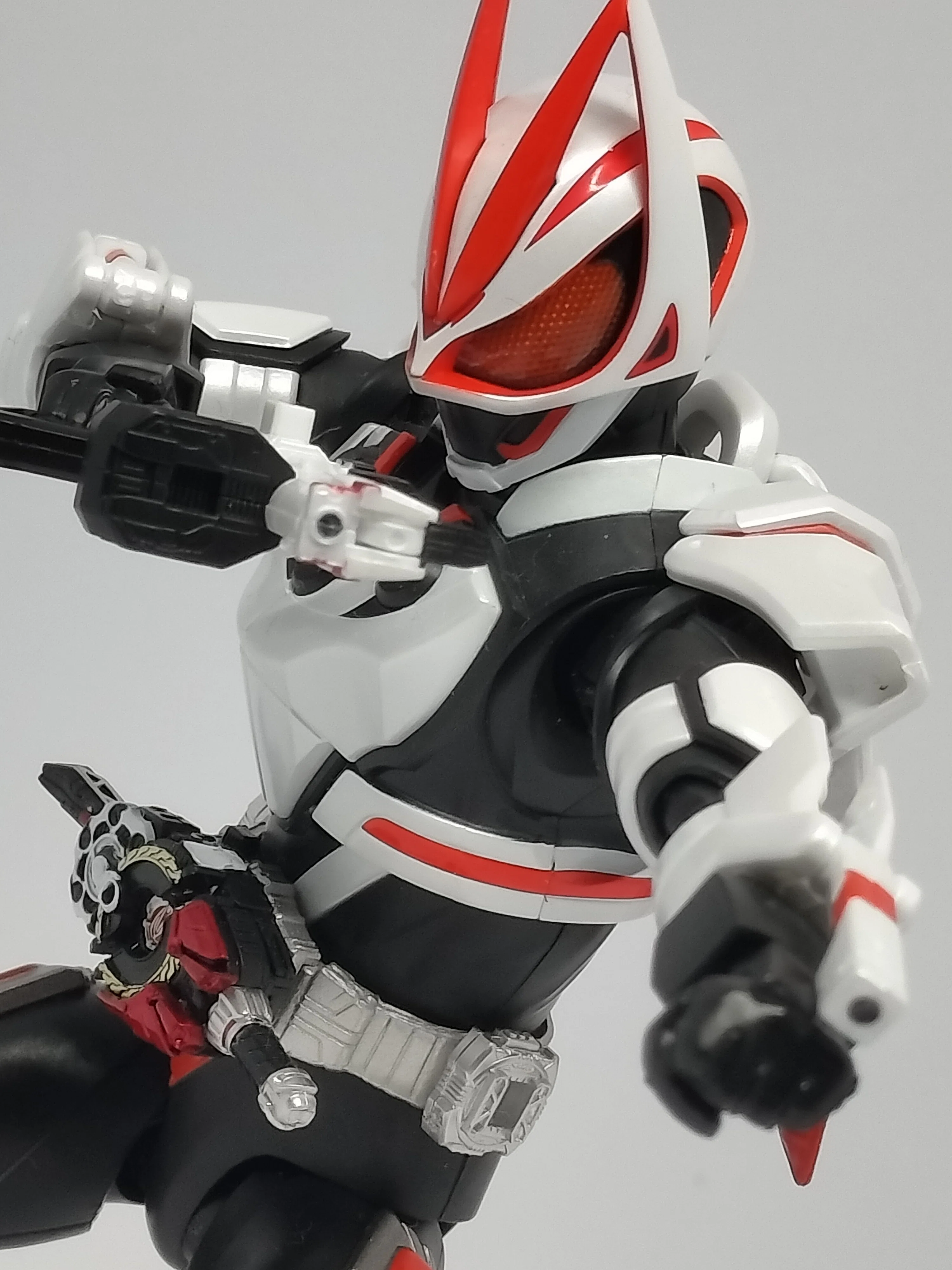 S.H.Figuarts 仮面ライダーギーツ マグナムブーストフォーム -STORE