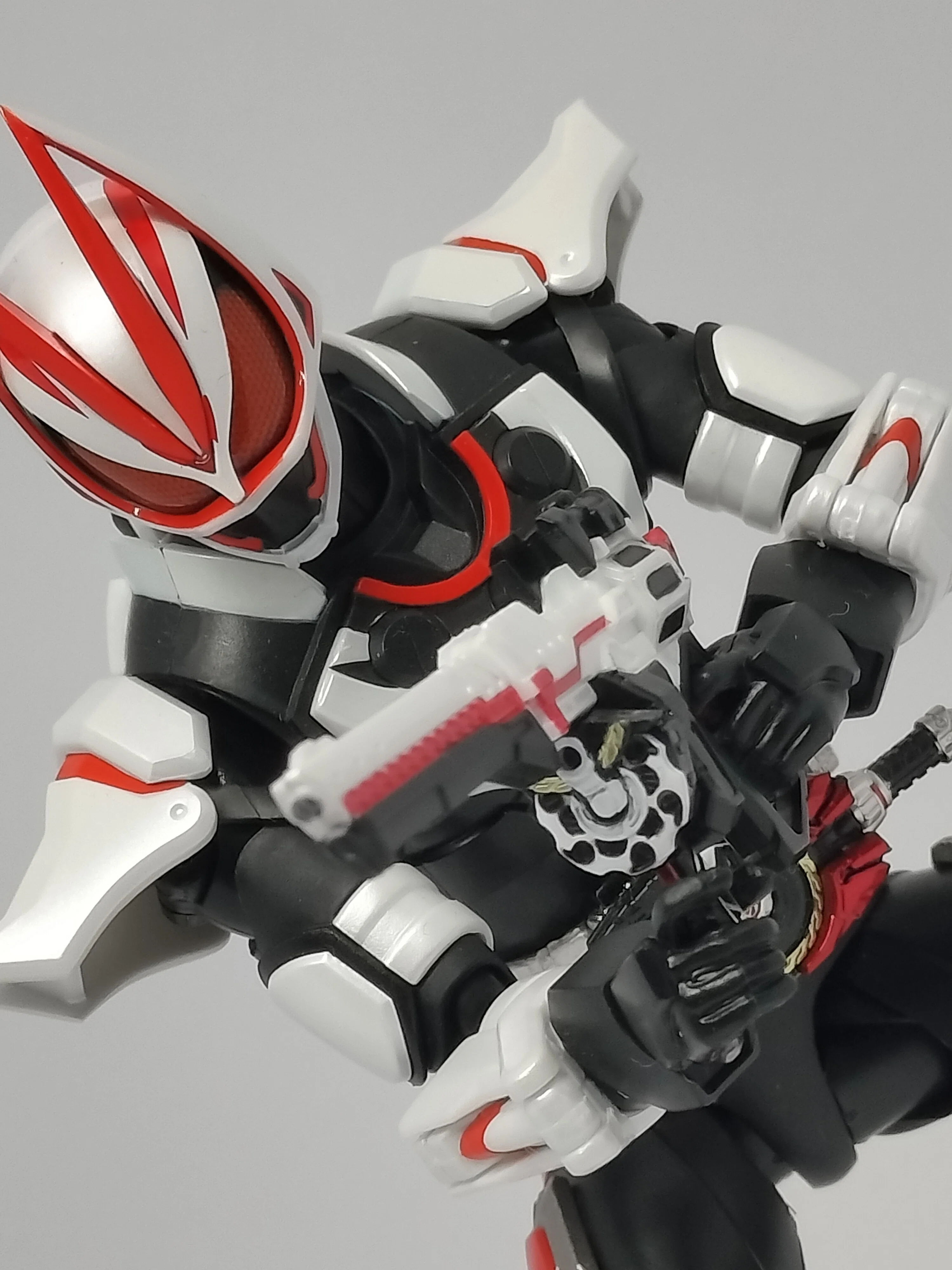 S.H.Figuarts 仮面ライダーギーツ マグナムブーストフォーム -STORE