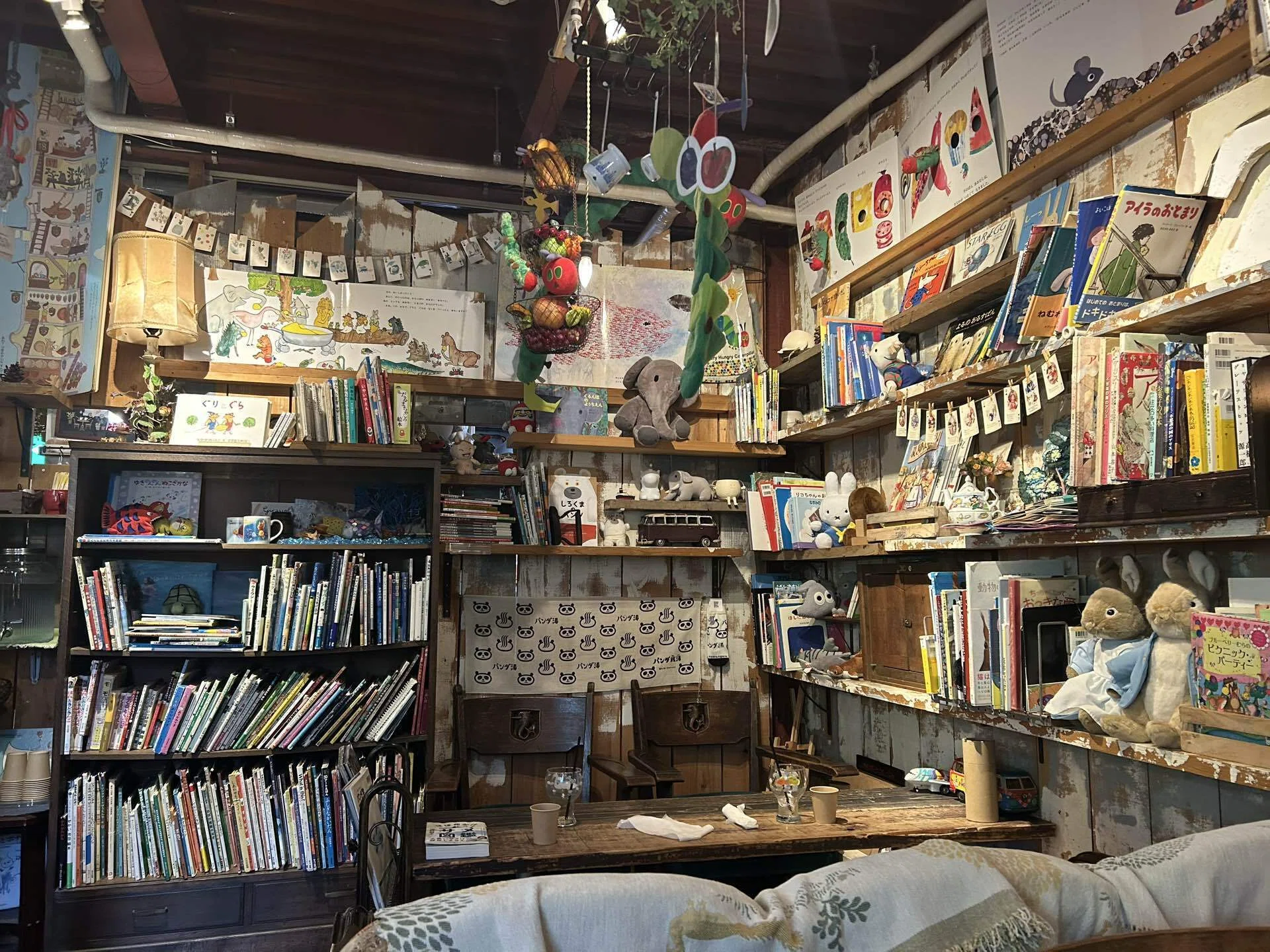 一度は行きたい絵本カフェ「Story book」に、4歳児と行ってみた｜大阪