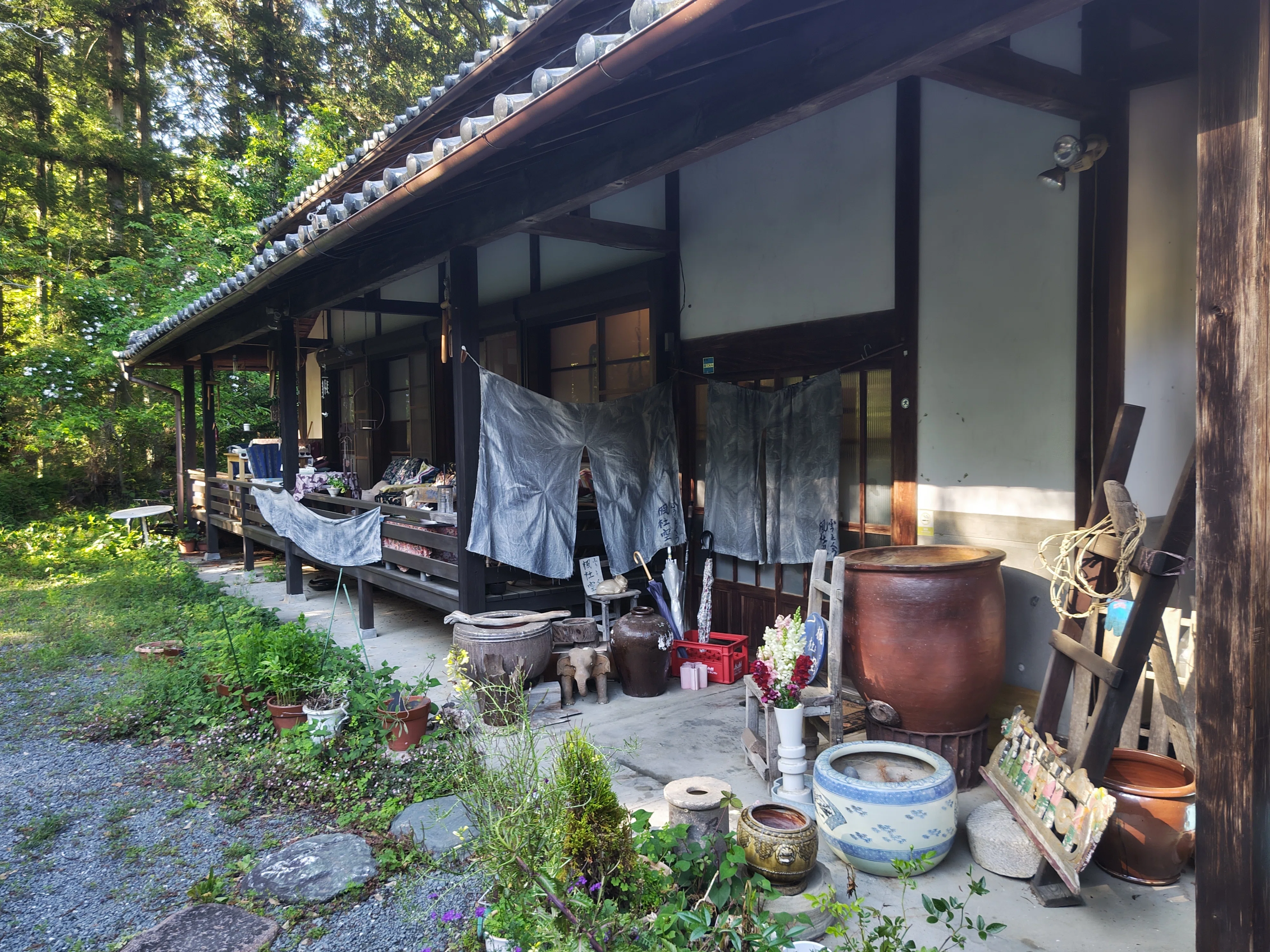 山の中の素敵な古民家カフェを見つけちゃいました 誰かに教えたくない