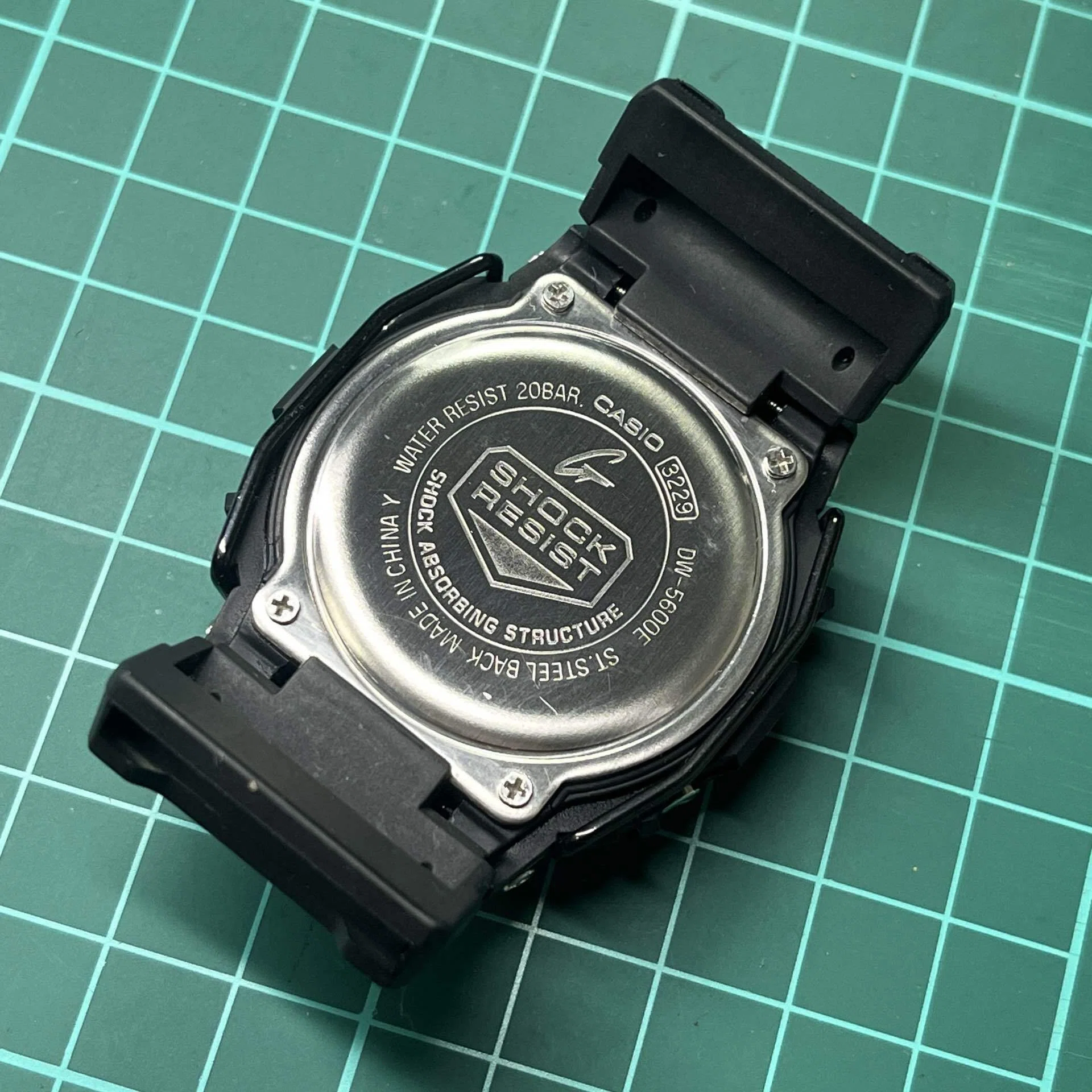 レビュー】G-SHOCK DW-5600E × NATOベルト。“飾らない強さ”を纏った 