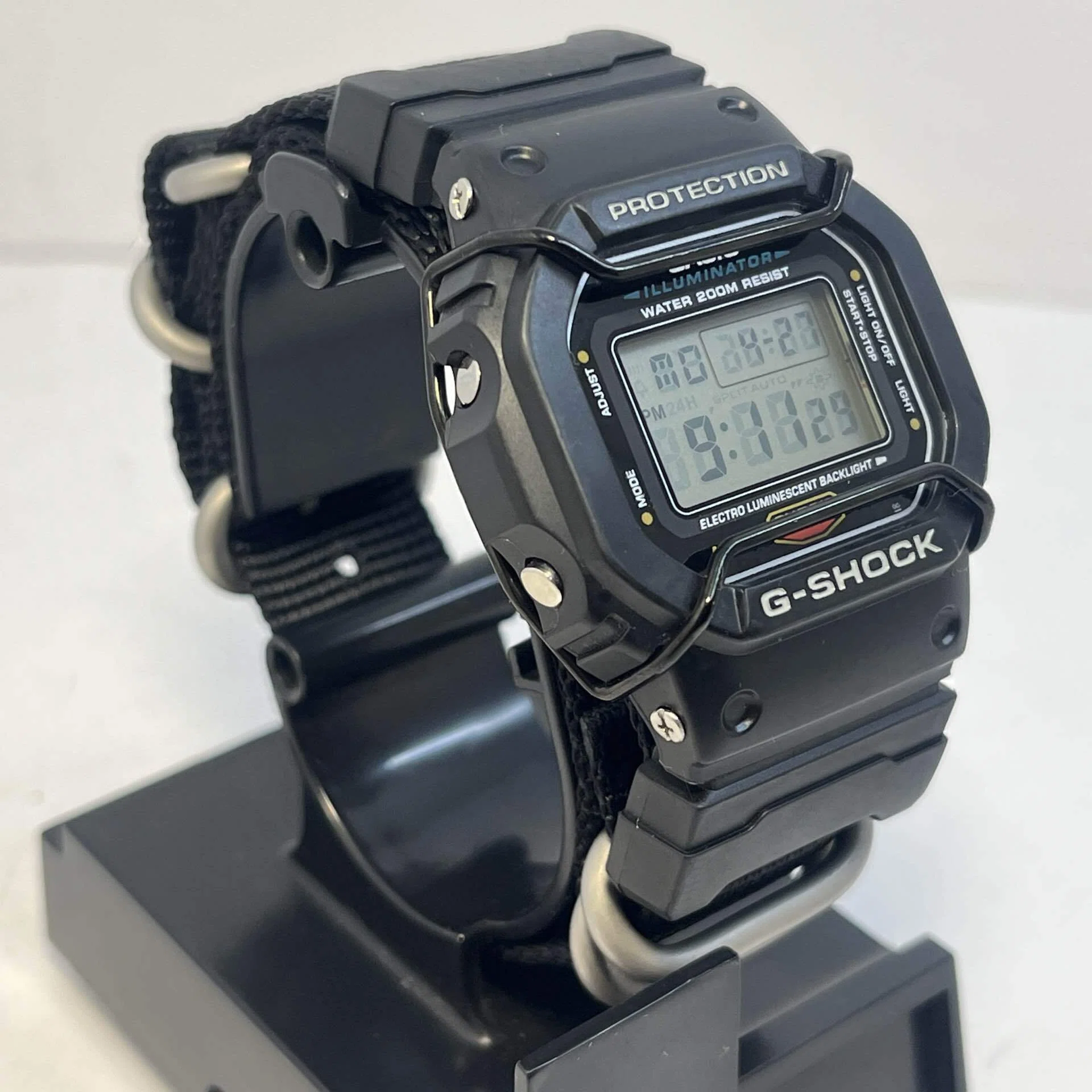 レビュー】G-SHOCK DW-5600E × NATOベルト。“飾らない強さ”を纏った 