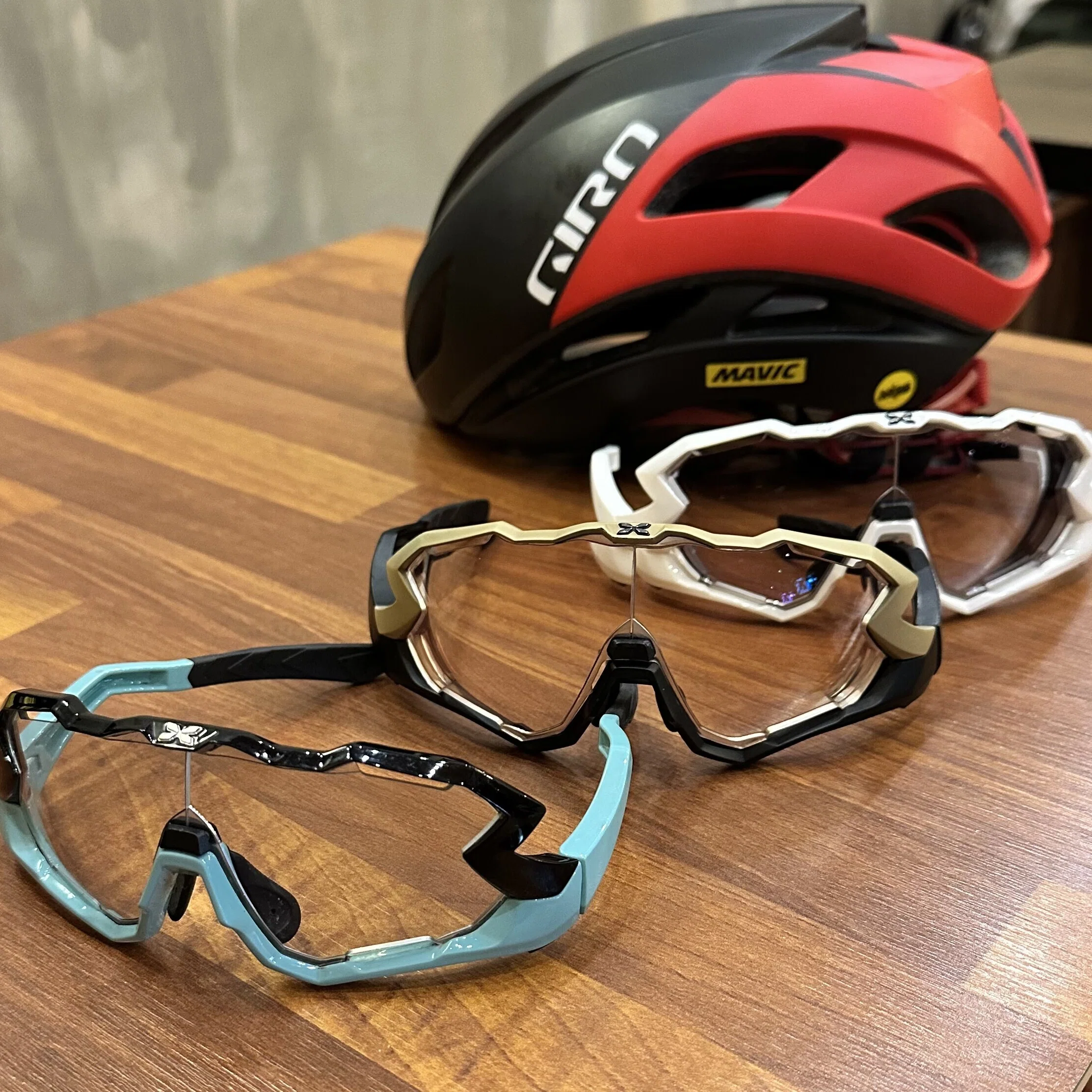 調光レンズは最適解なのか？ロードバイクの視覚を再考する｜Andy