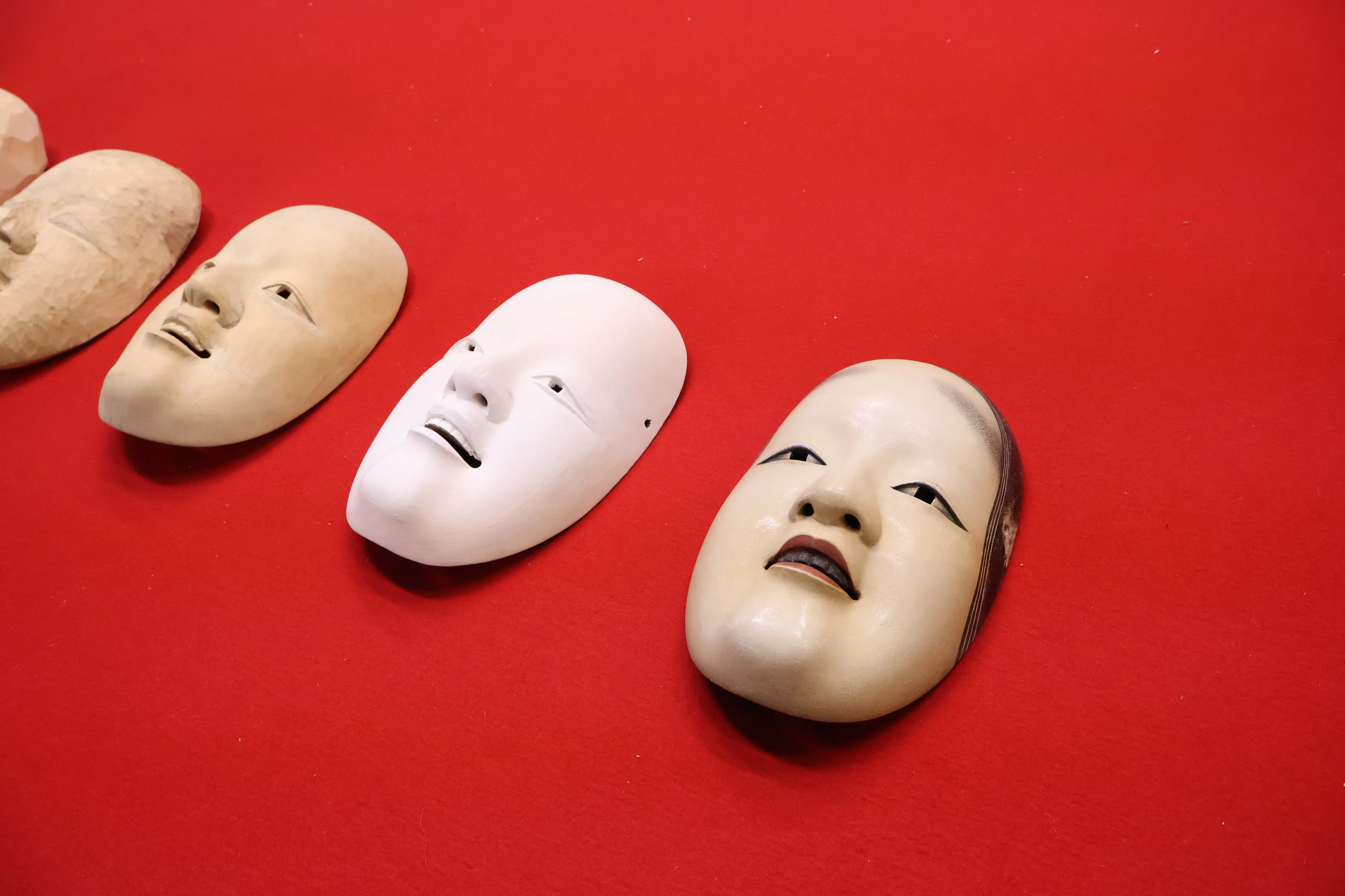作り方の正解がないからおもしろい。「能」を支える職人が語る、能面