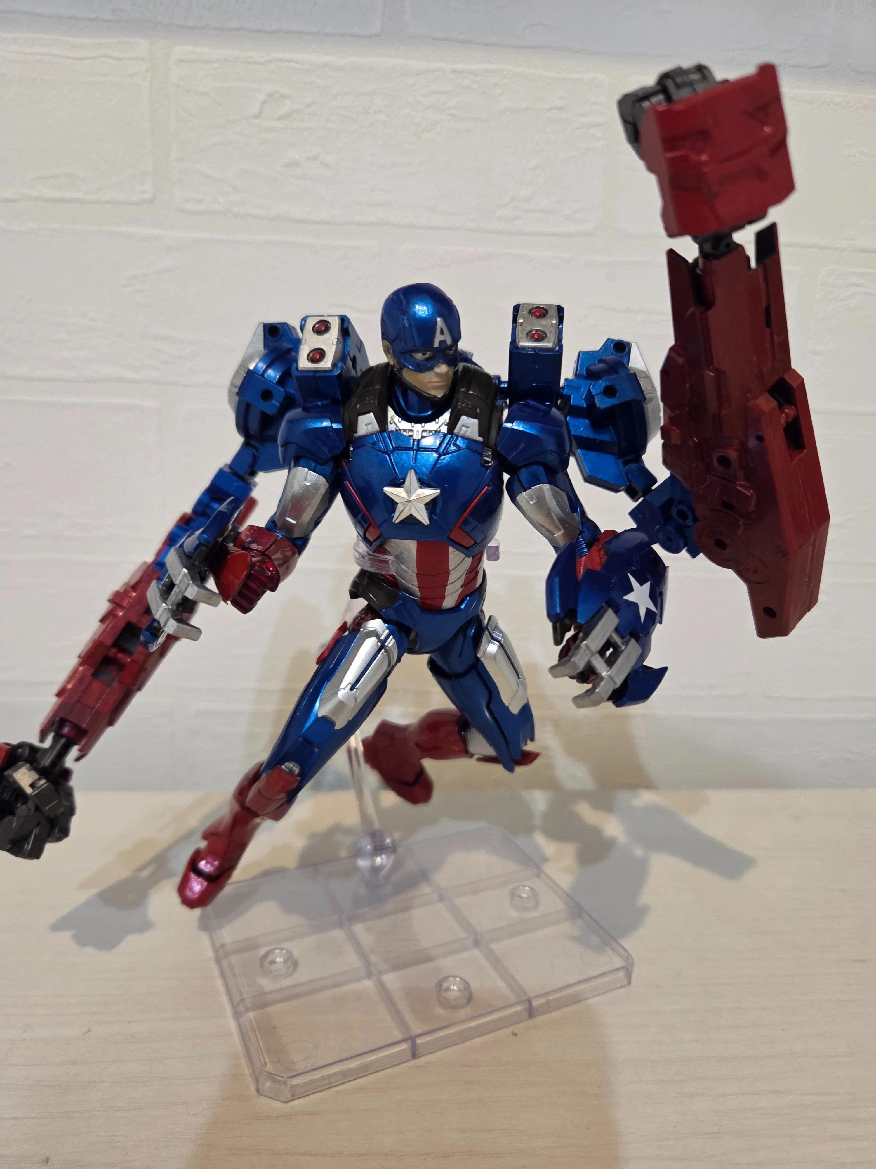 キャプテン・アメリカの武装を作る！Building Captain America's